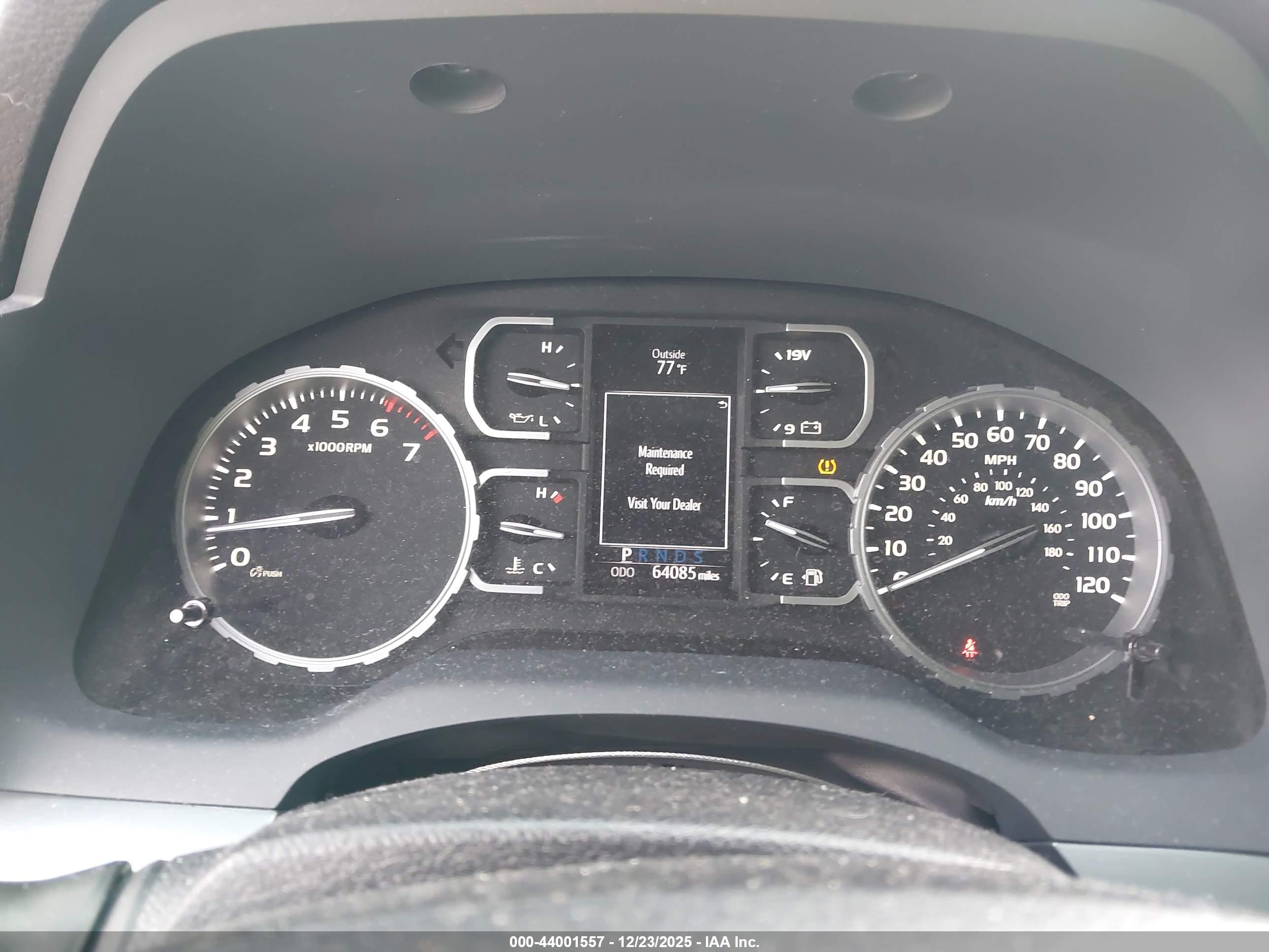 TOYOTA TUNDRA image 7