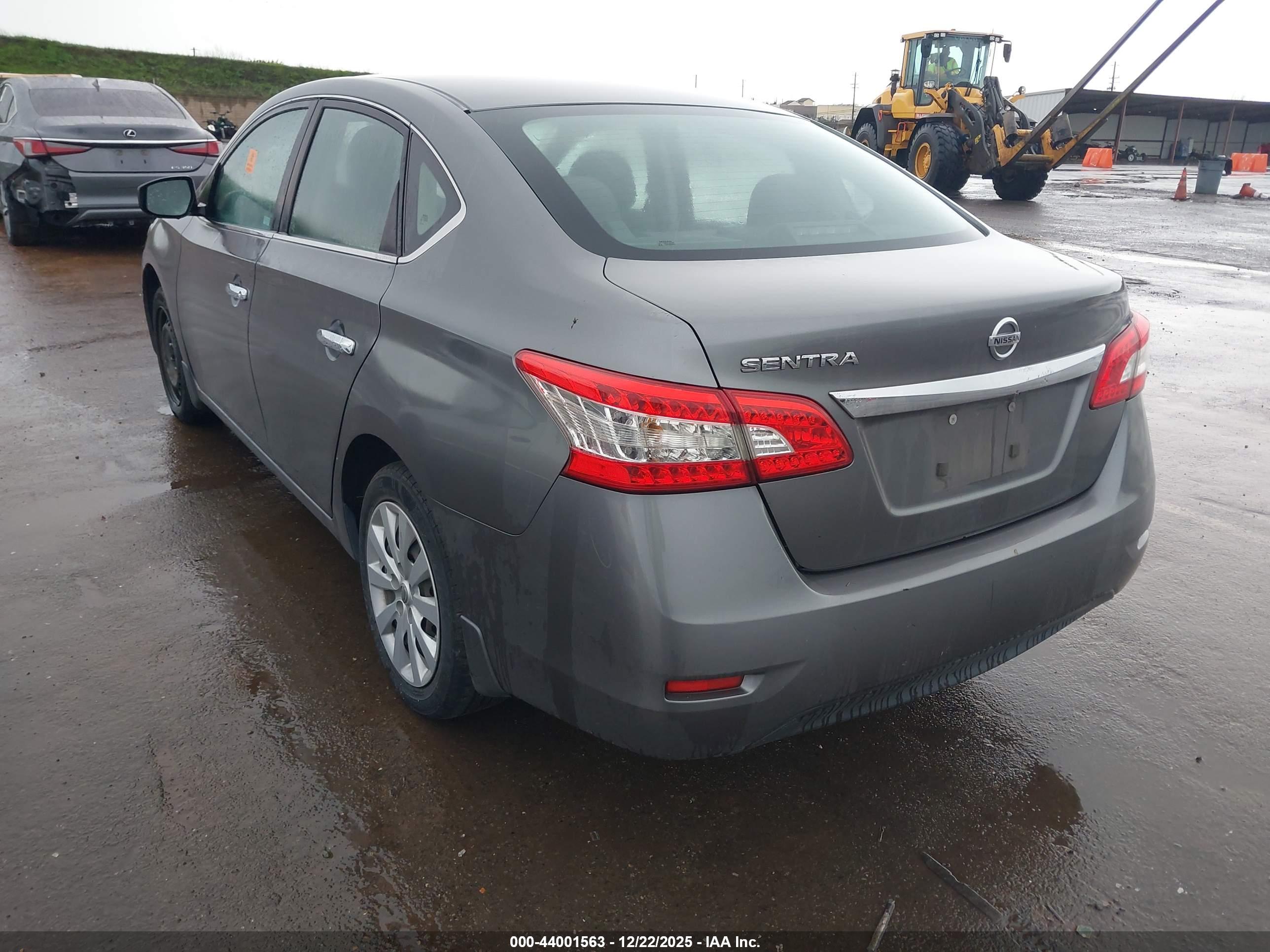NISSAN SENTRA image 3