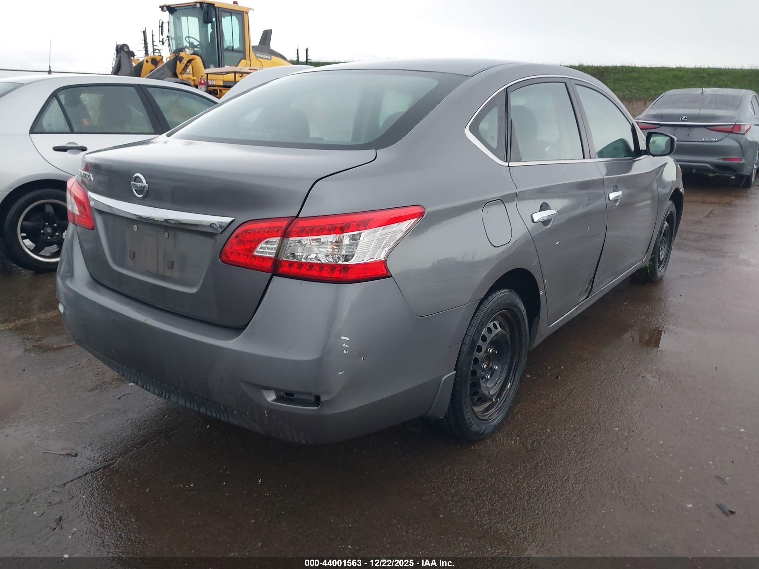 NISSAN SENTRA image 4