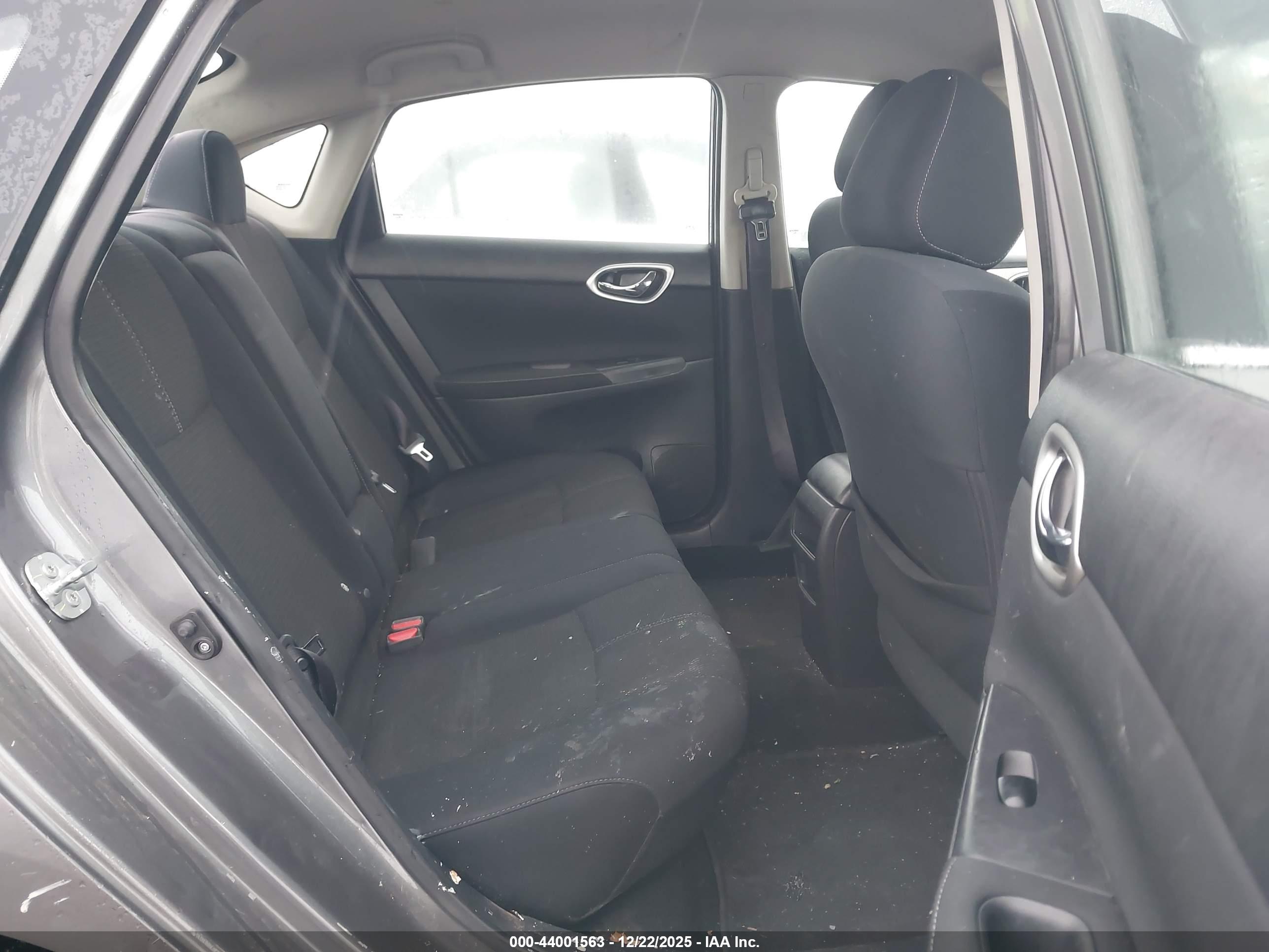 NISSAN SENTRA image 8