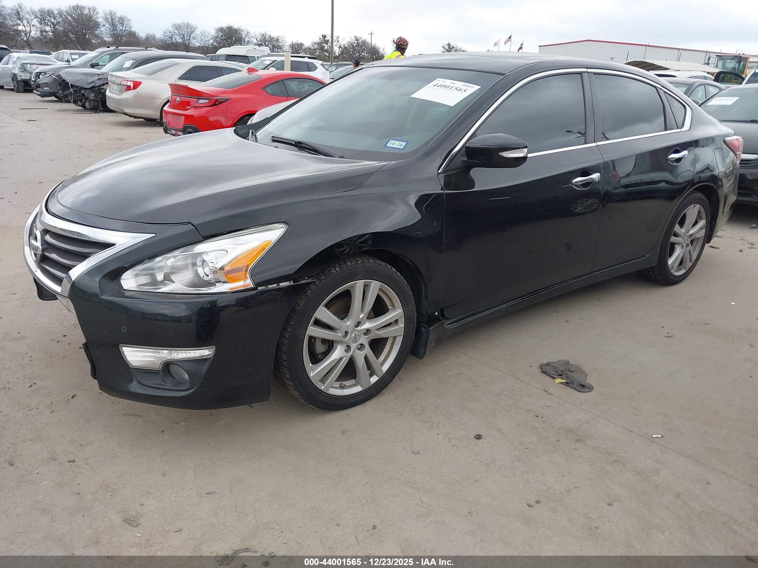 NISSAN ALTIMA image 2