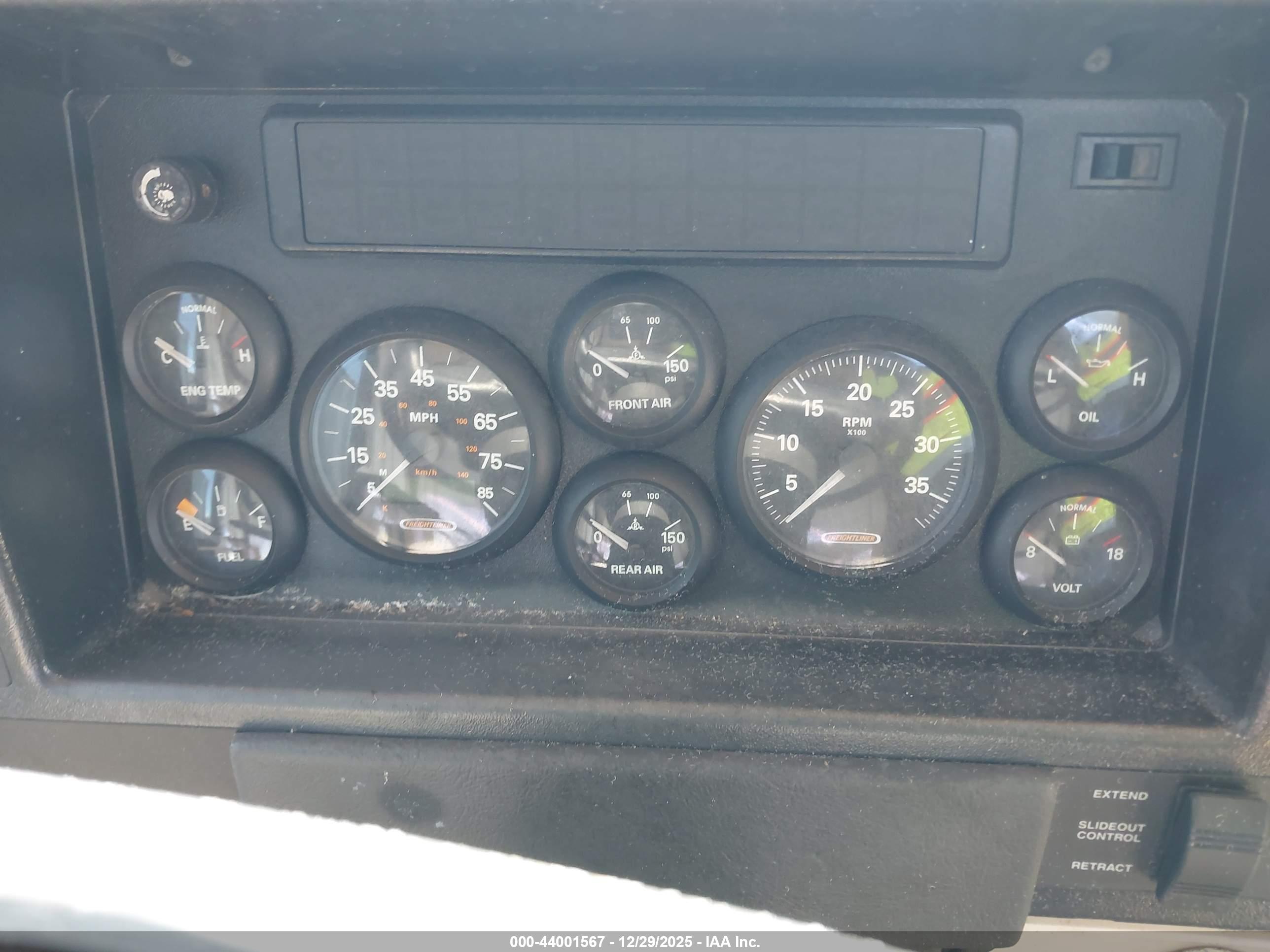 FREIGHTLINER CHASSIS image 7