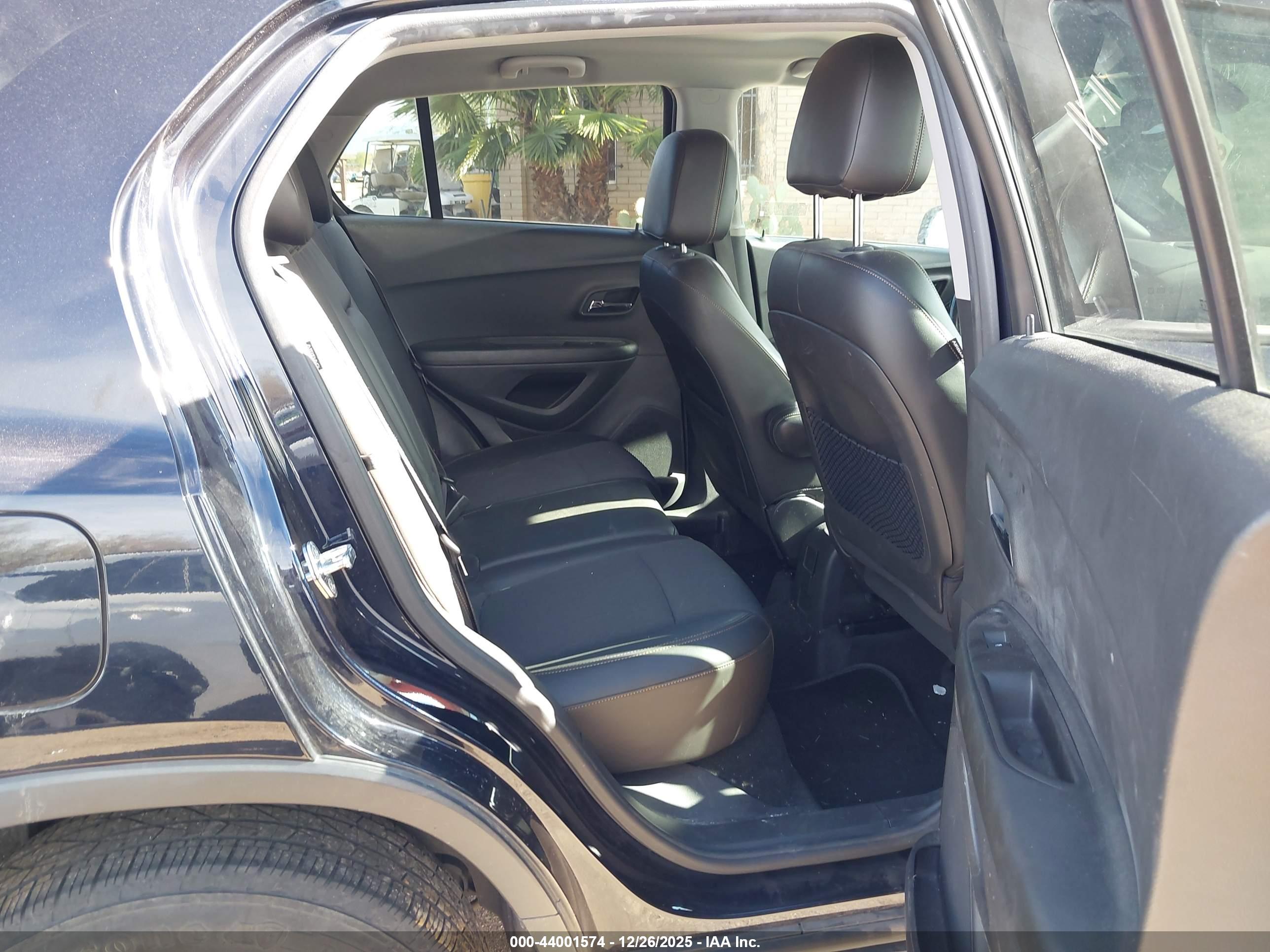CHEVROLET TRAX image 8