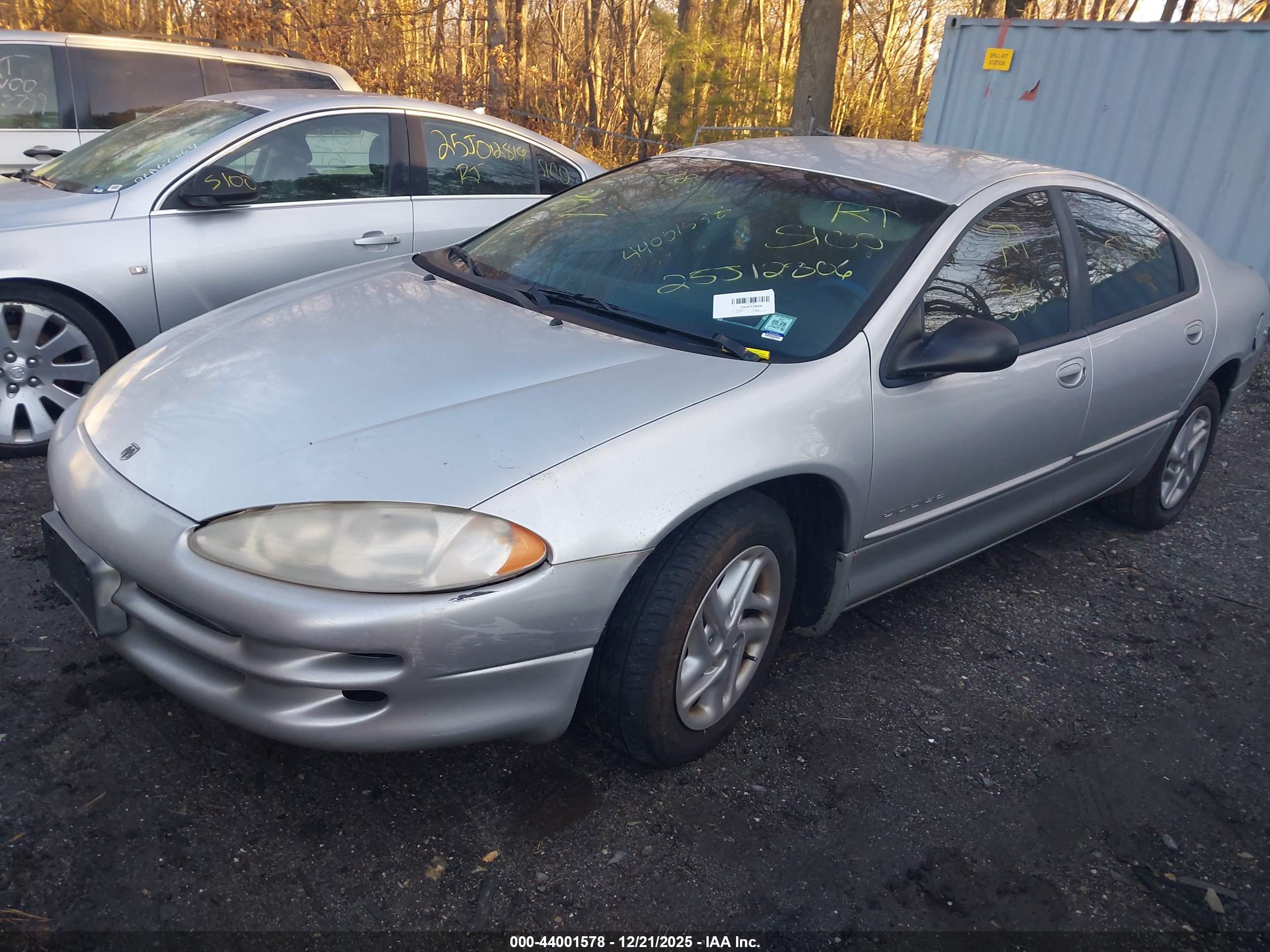 DODGE INTREPID image 2