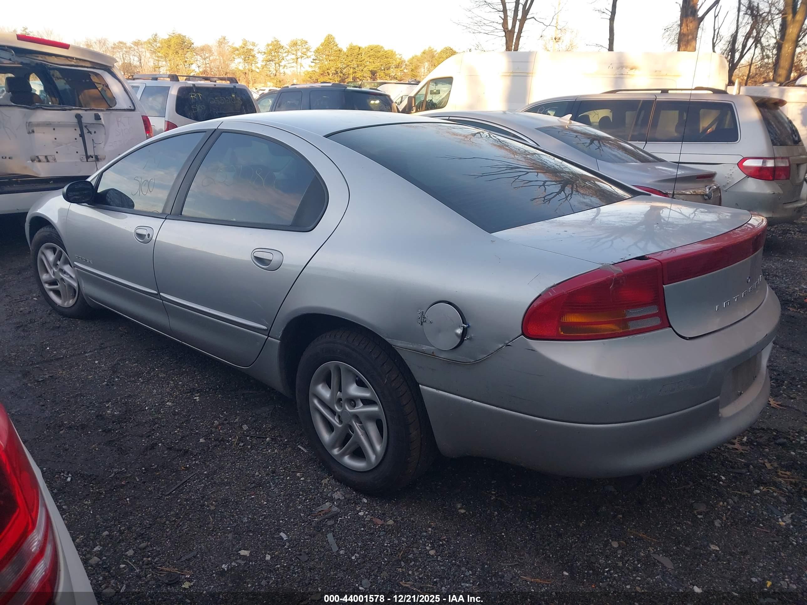 DODGE INTREPID image 3