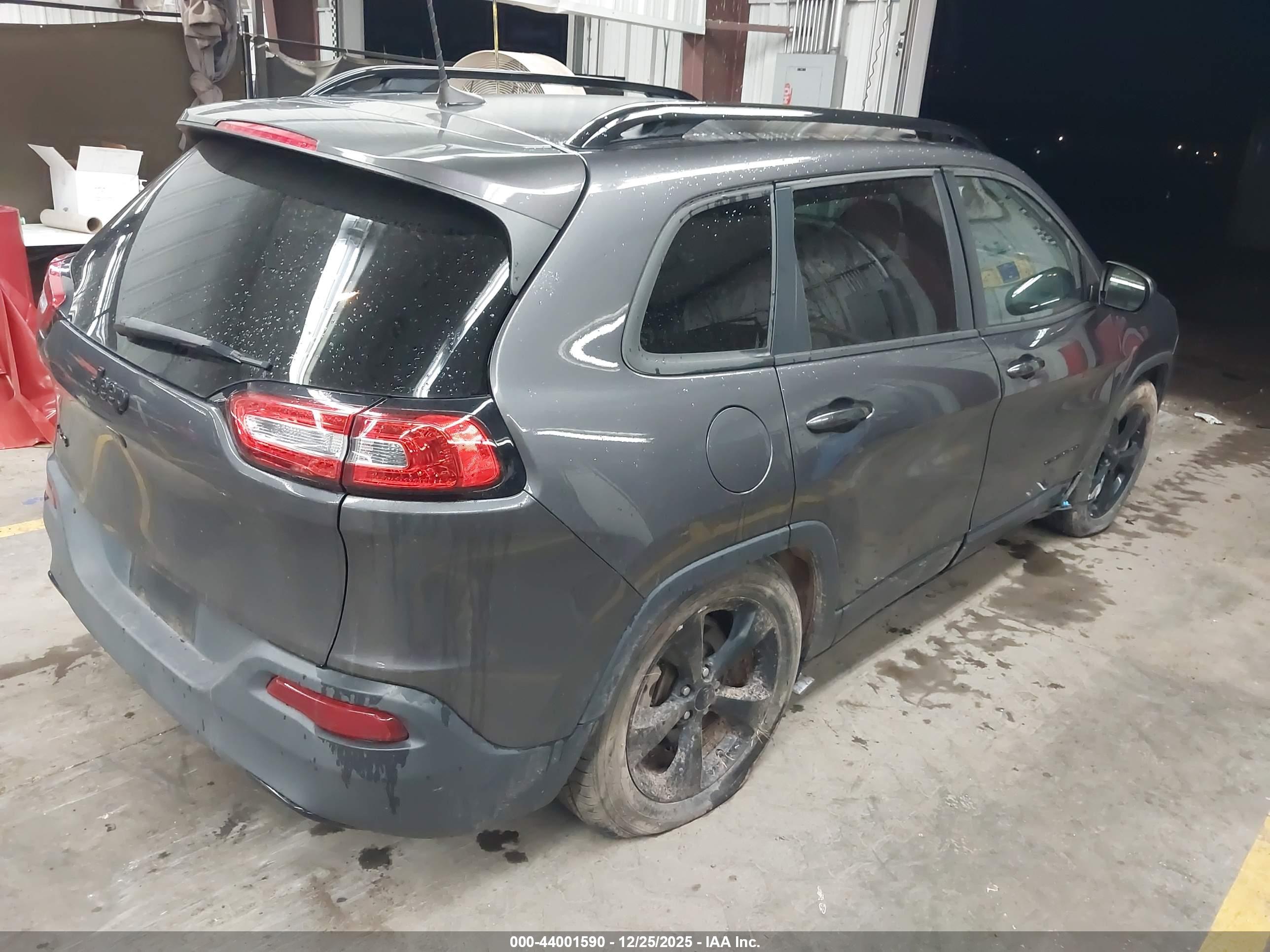 JEEP CHEROKEE image 4