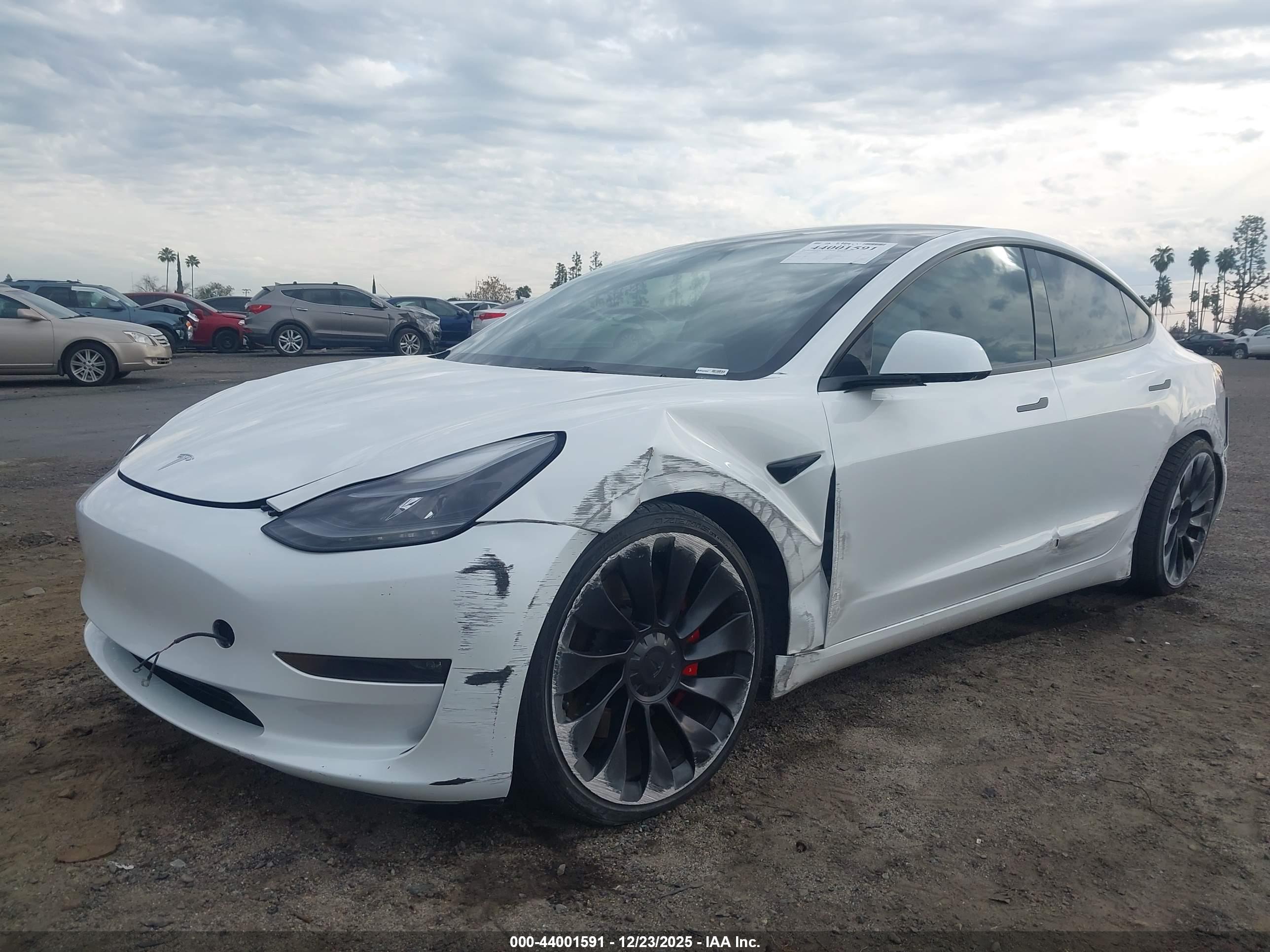 TESLA MODEL image 2