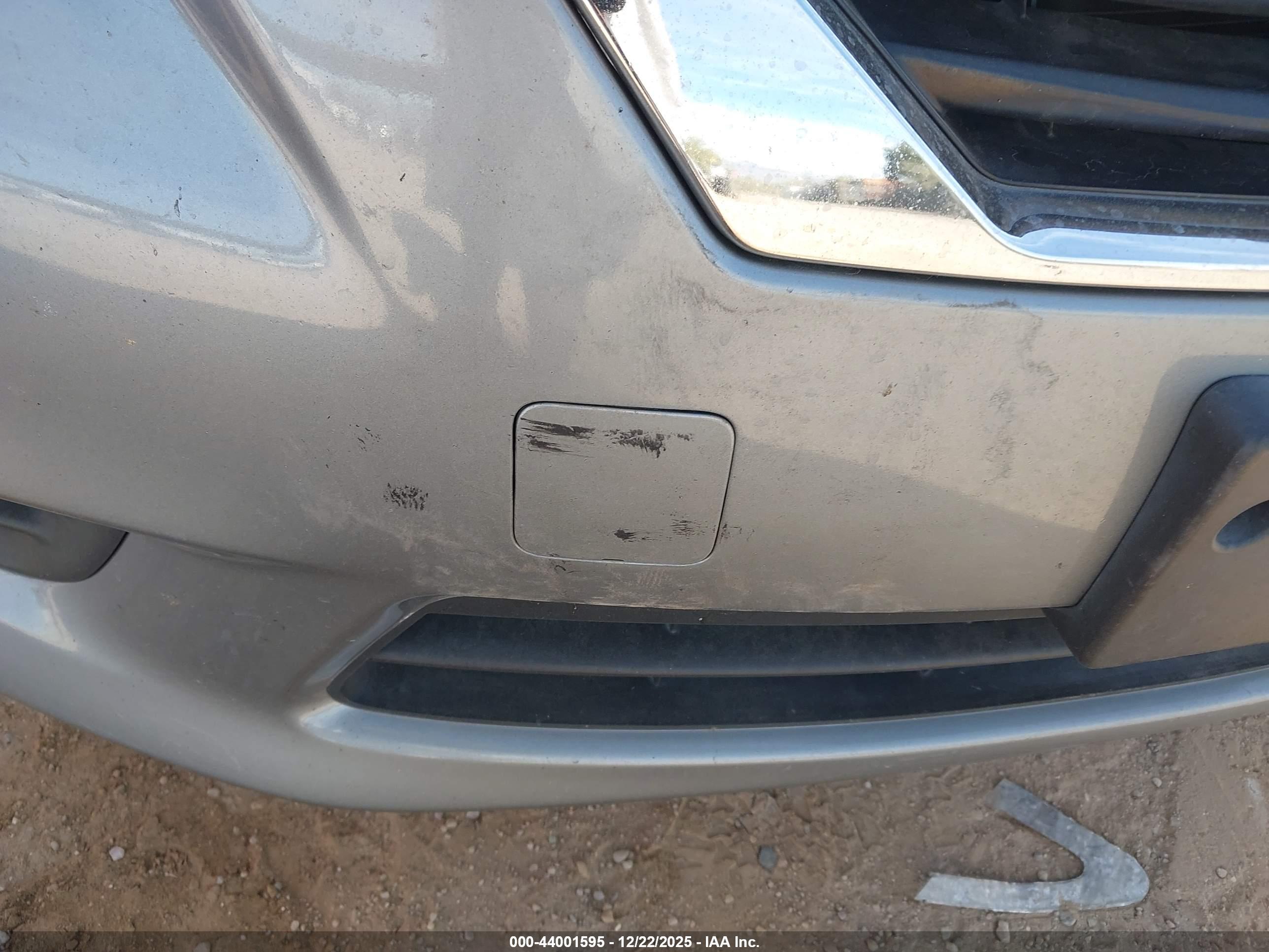 NISSAN VERSA image 6