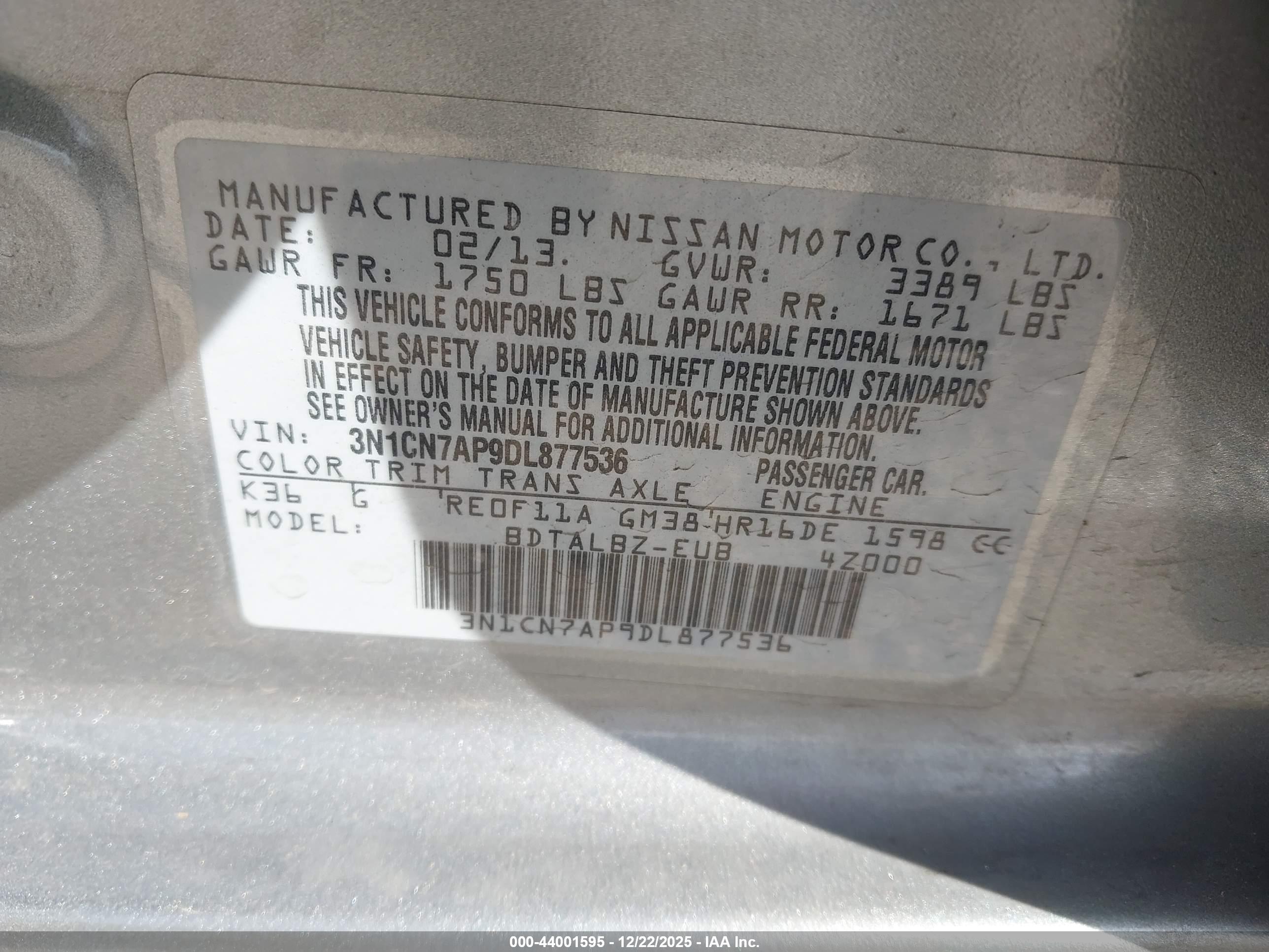 NISSAN VERSA image 9