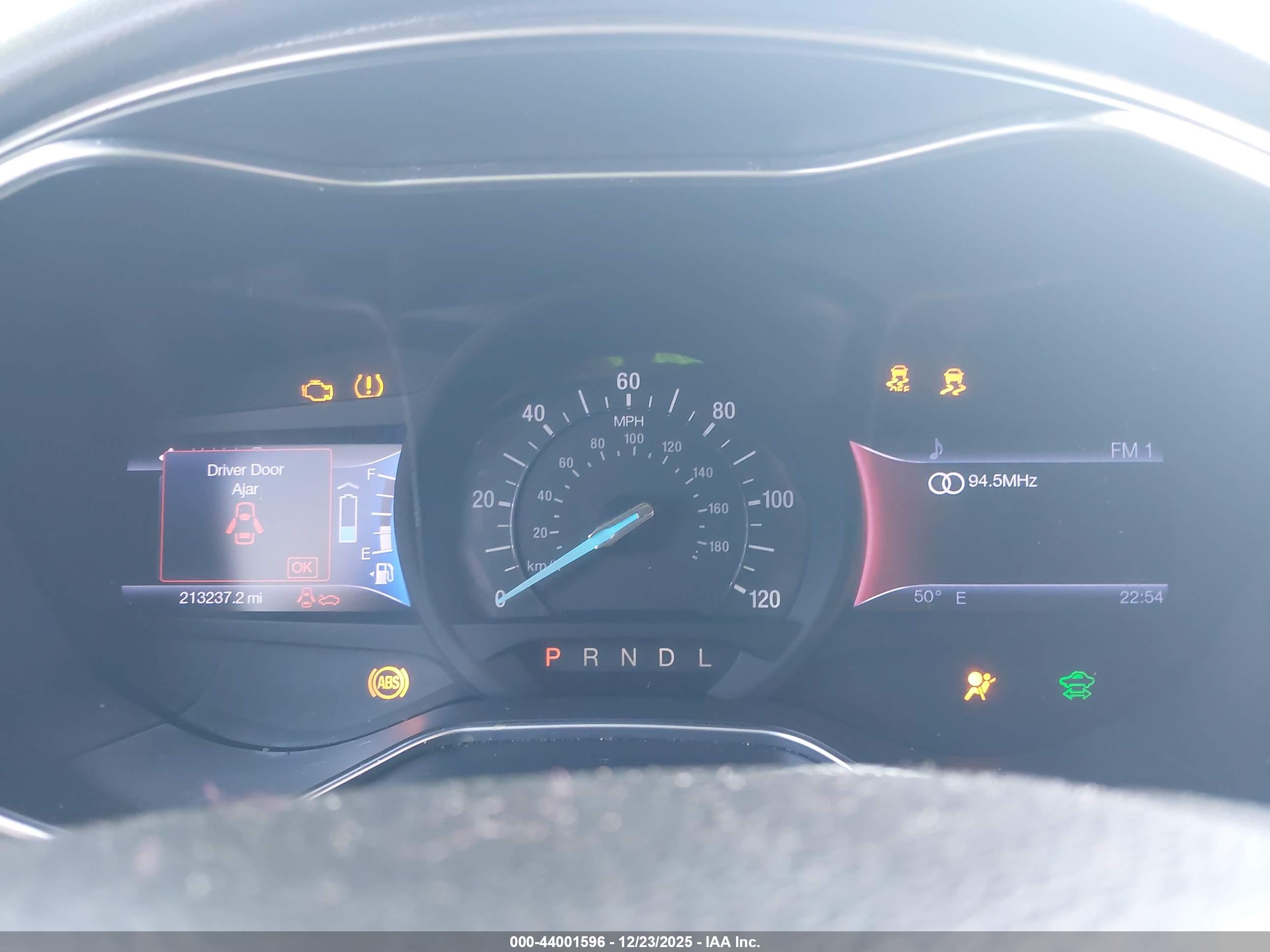FORD FUSION image 7