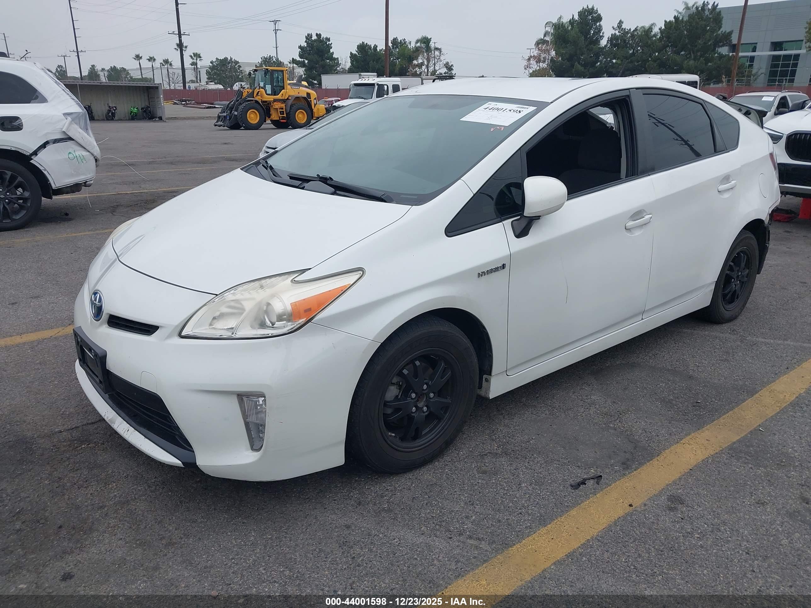 TOYOTA PRIUS image 2
