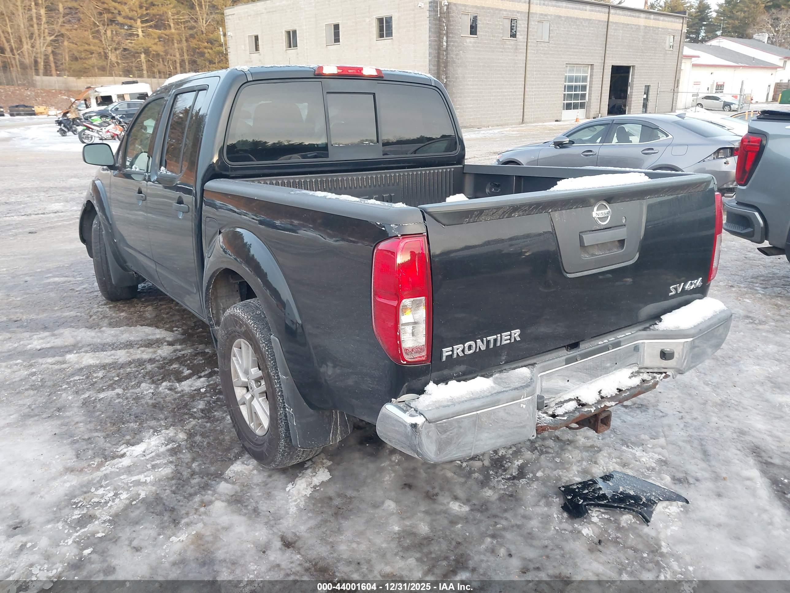 NISSAN FRONTIER image 3