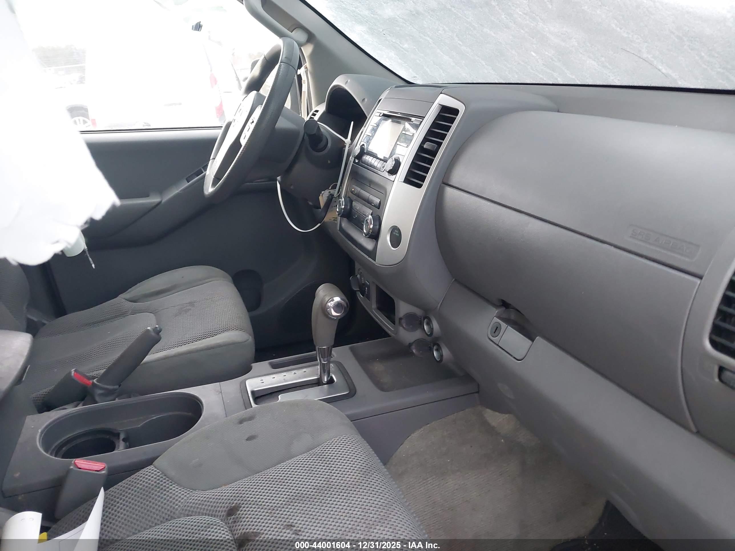 NISSAN FRONTIER image 5