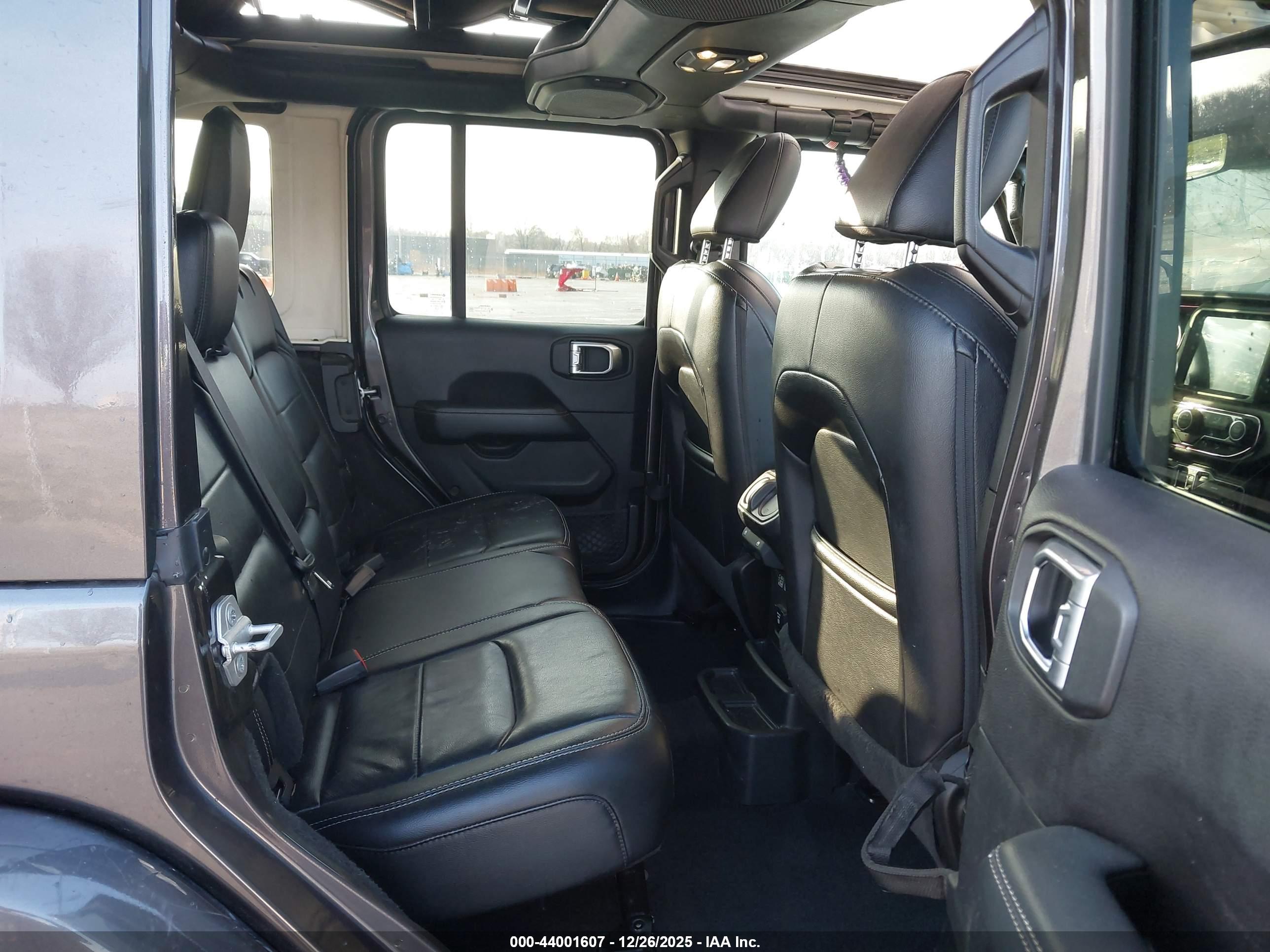 JEEP WRANGLER image 8
