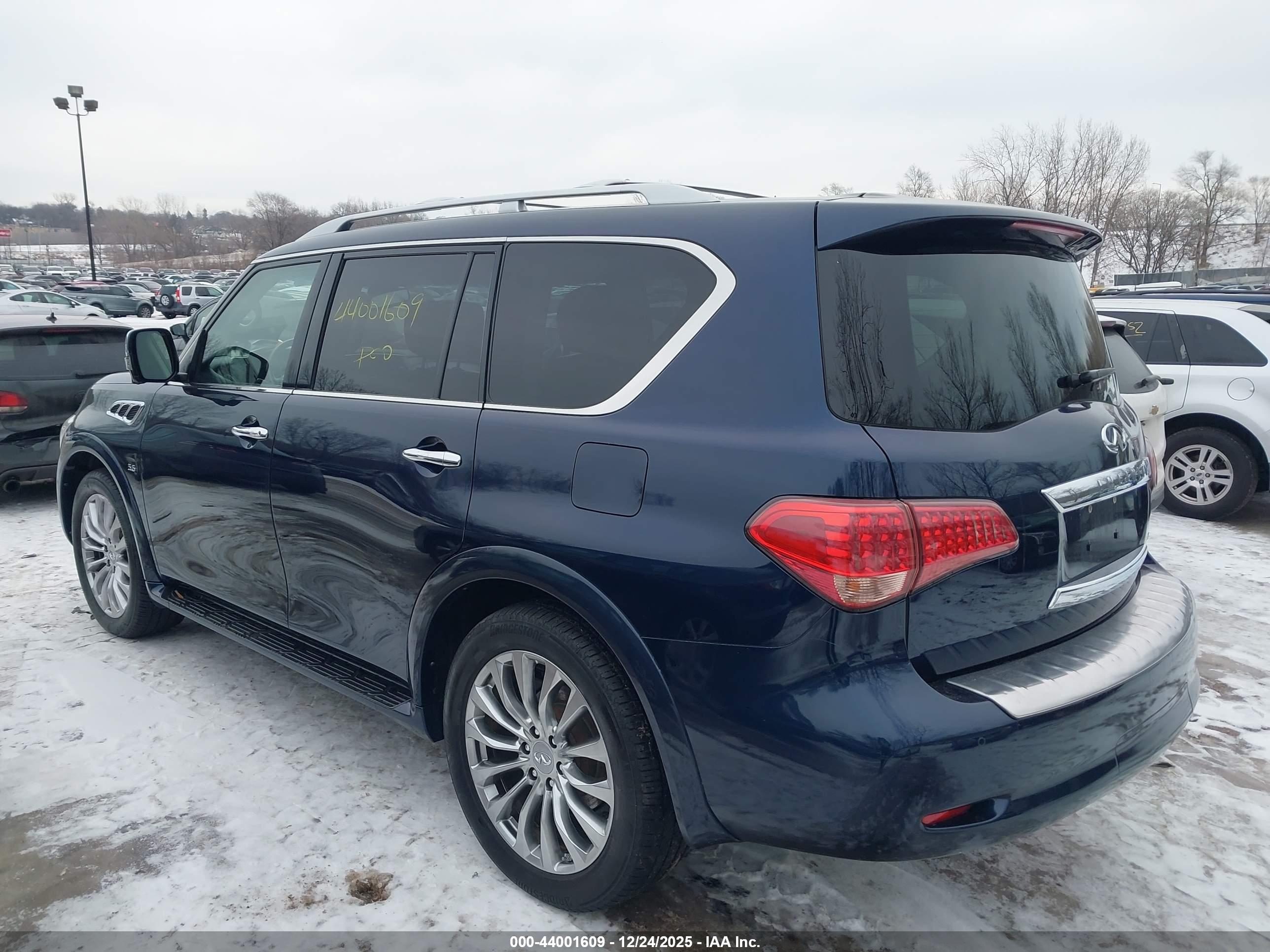 INFINITI QX80 image 3
