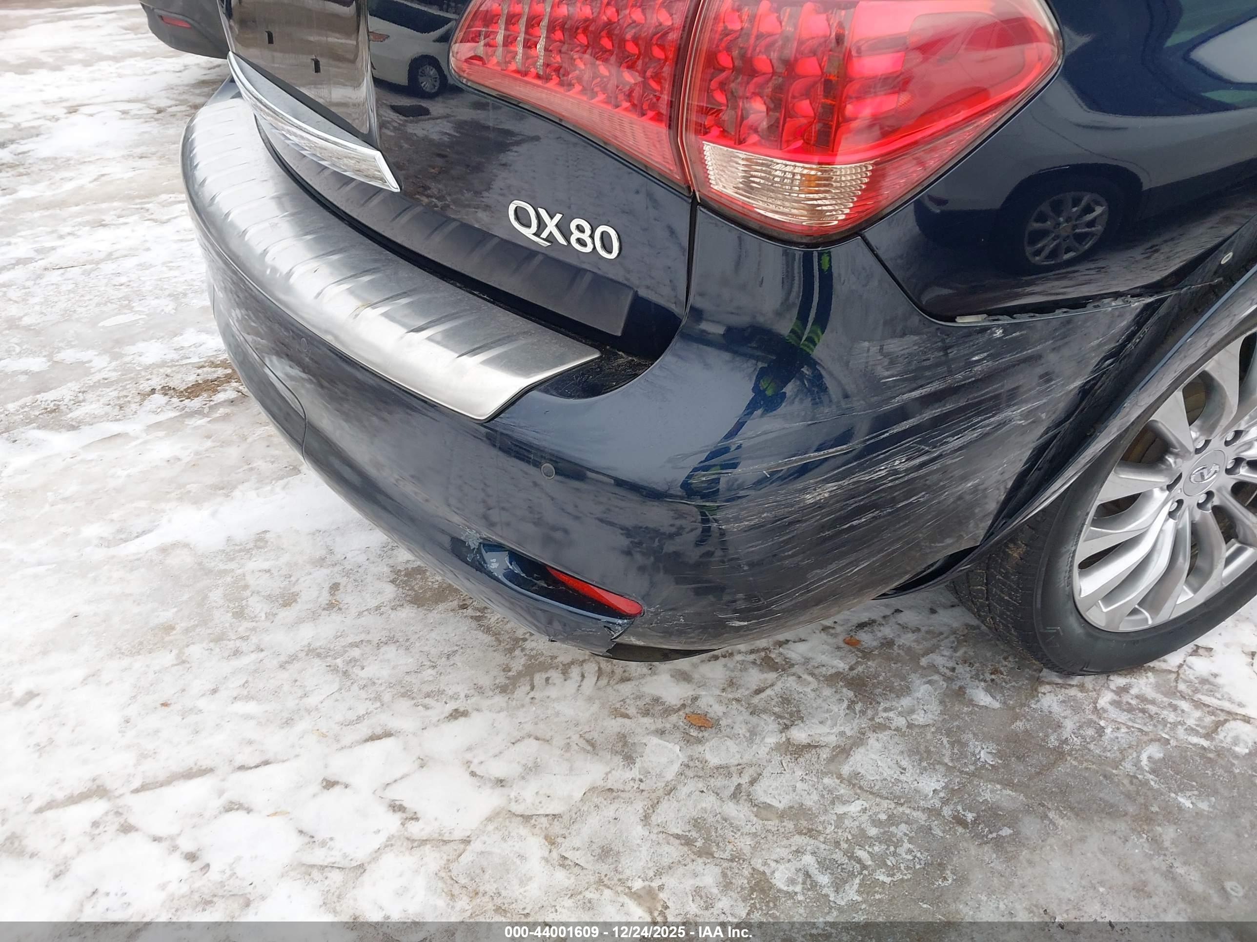 INFINITI QX80 image 6