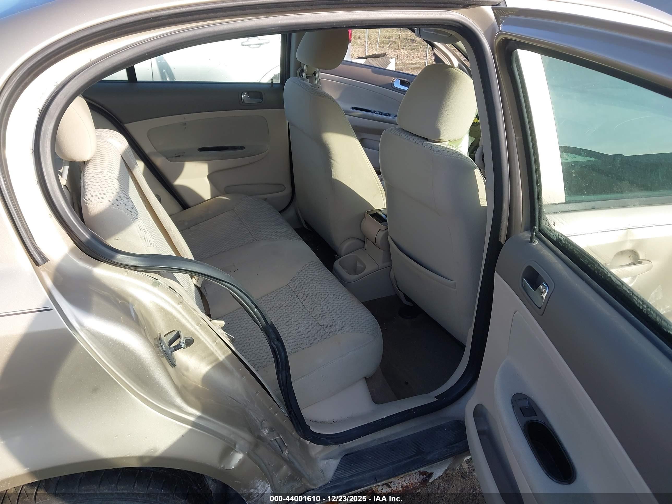 CHEVROLET COBALT image 8