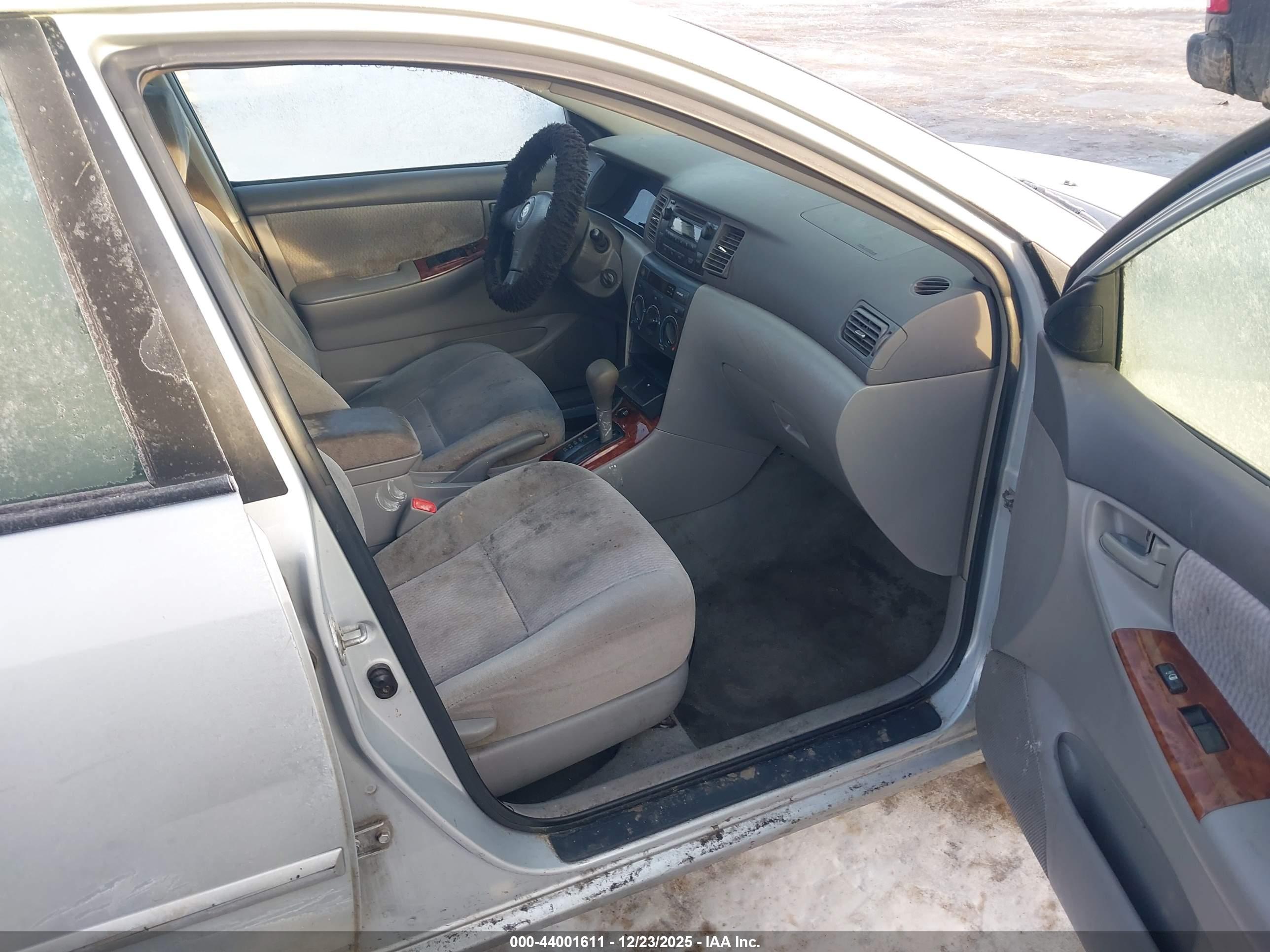 TOYOTA COROLLA image 5