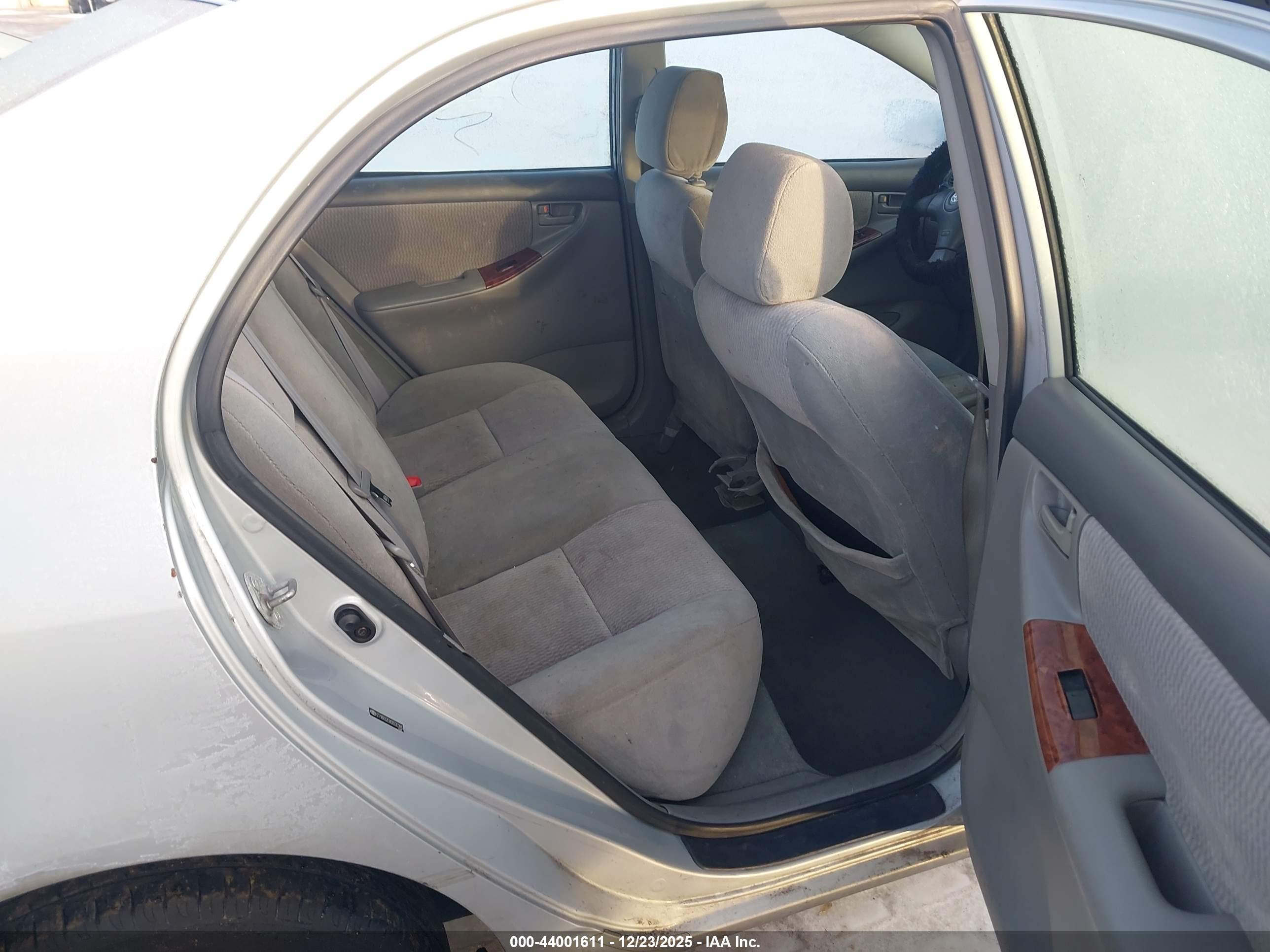 TOYOTA COROLLA image 8