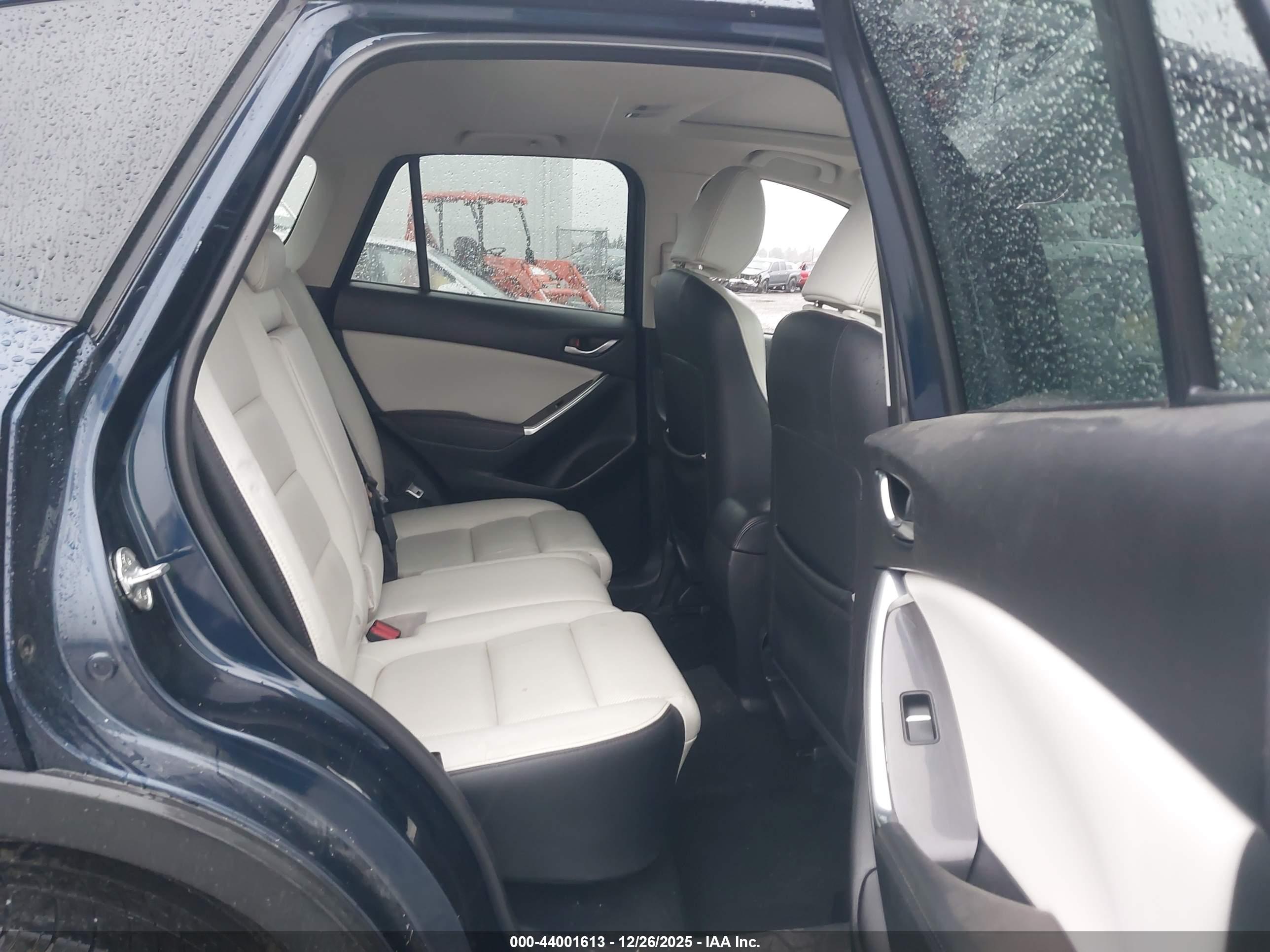 MAZDA CX-5 image 8