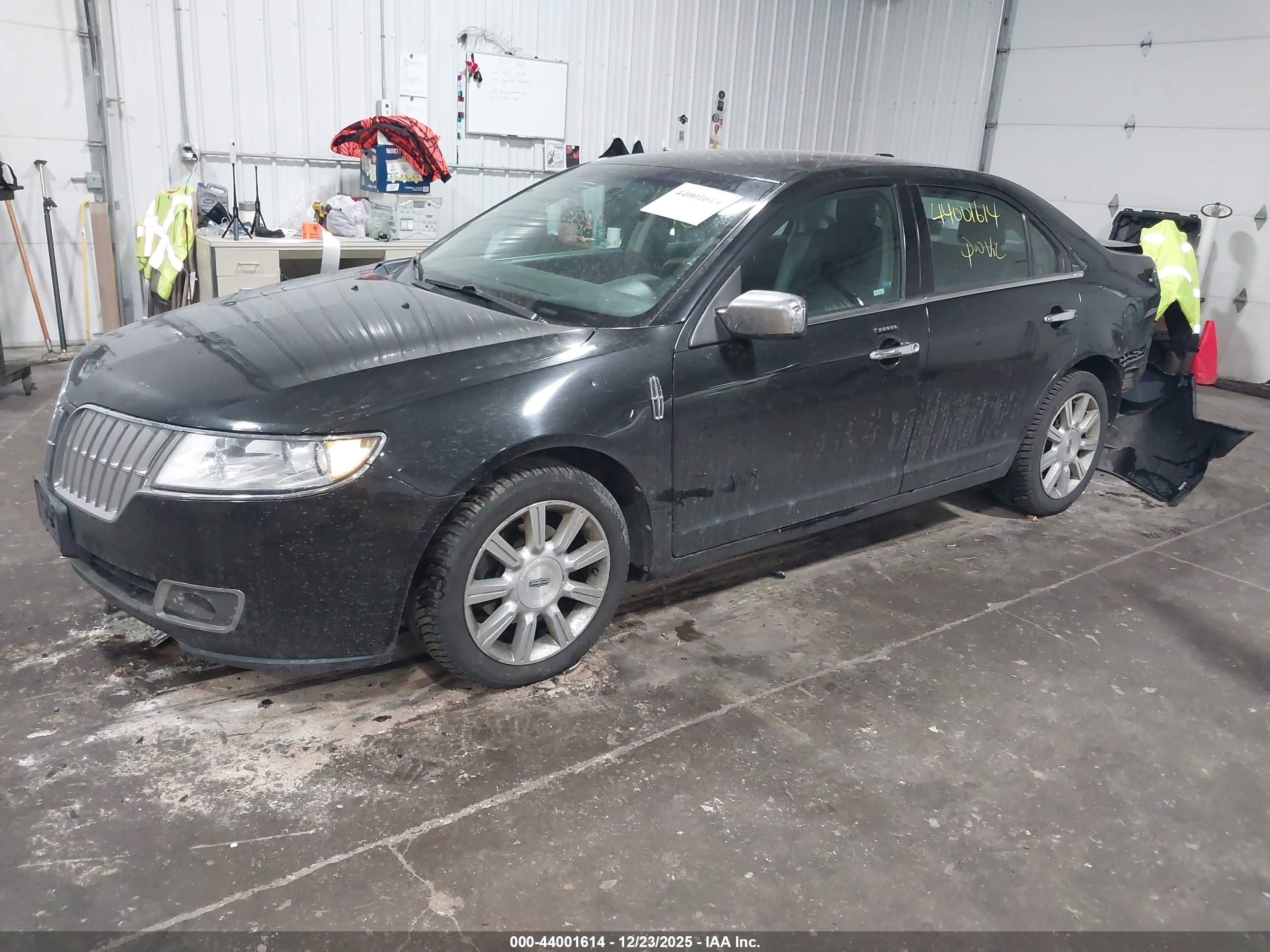 LINCOLN MKZ image 2