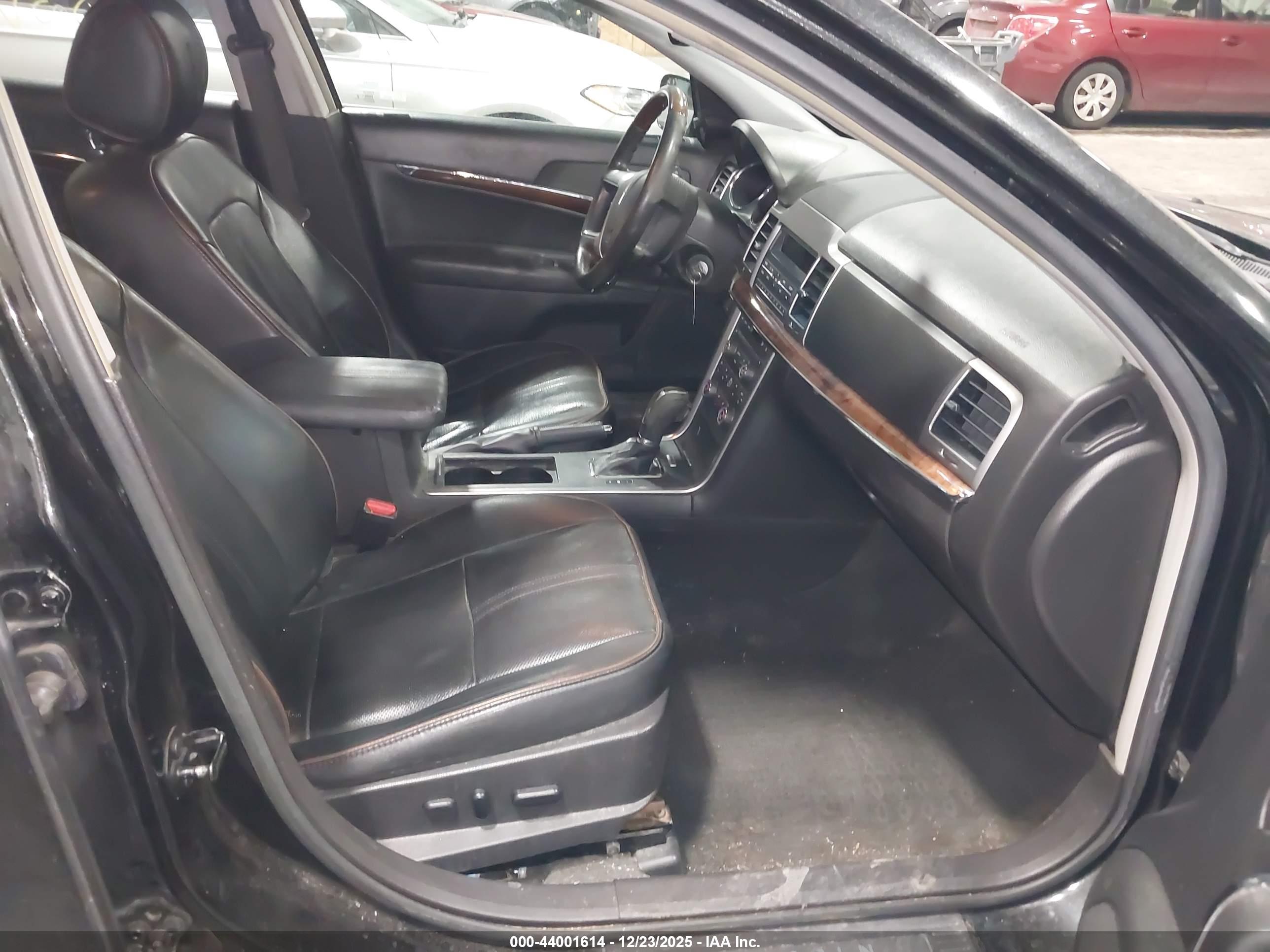 LINCOLN MKZ image 5