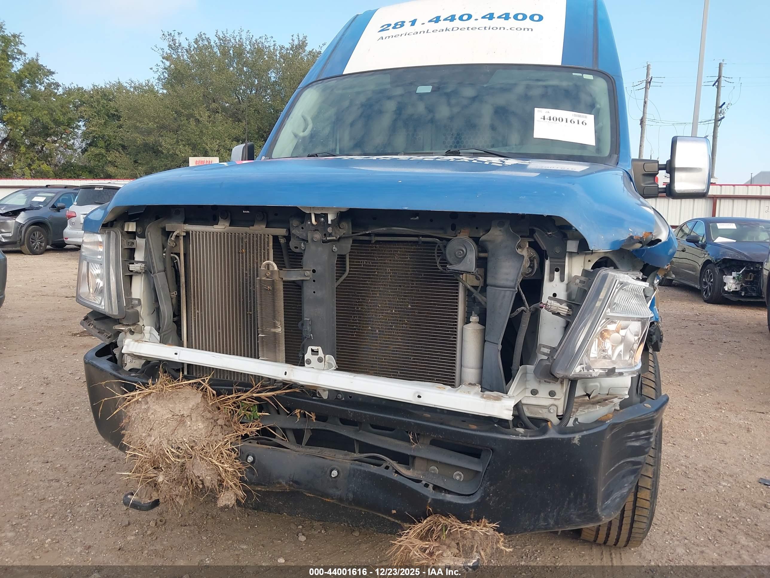 NISSAN NV image 6