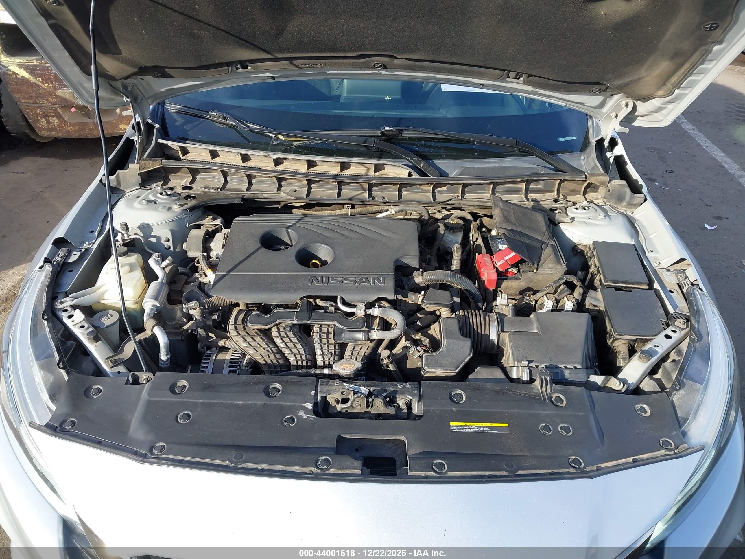 NISSAN ALTIMA image 10