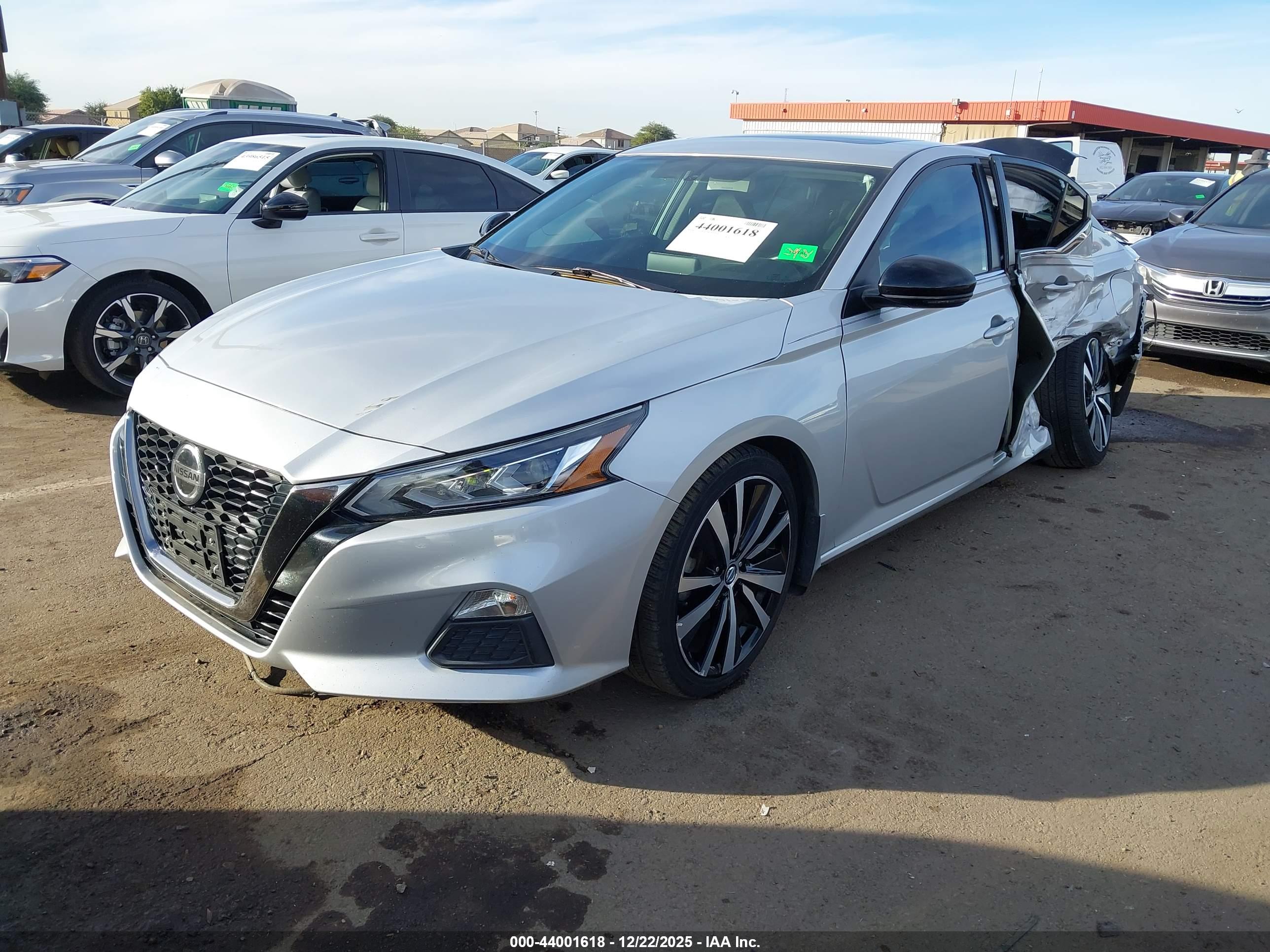 NISSAN ALTIMA image 2