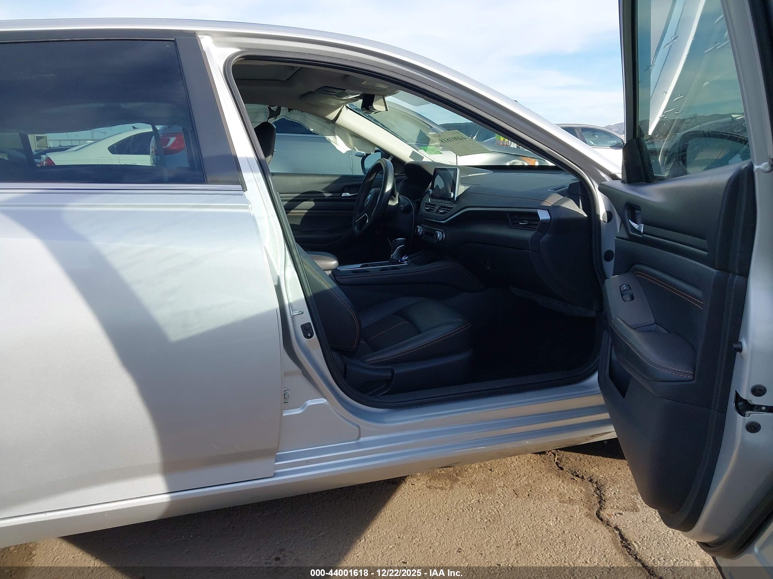 NISSAN ALTIMA image 5