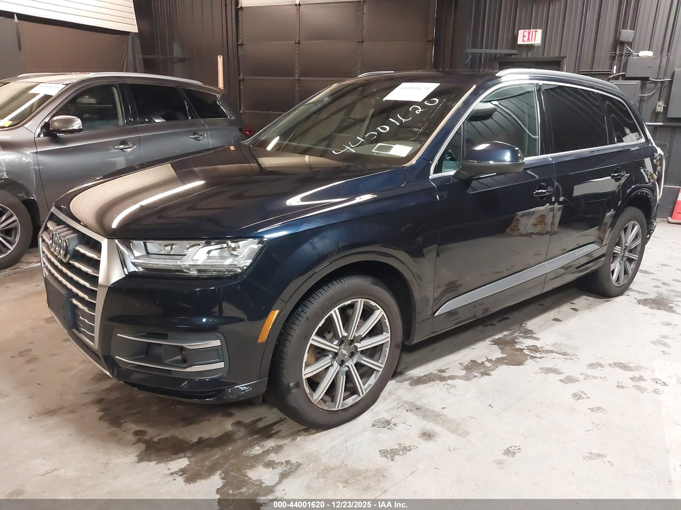 AUDI Q7 image 2