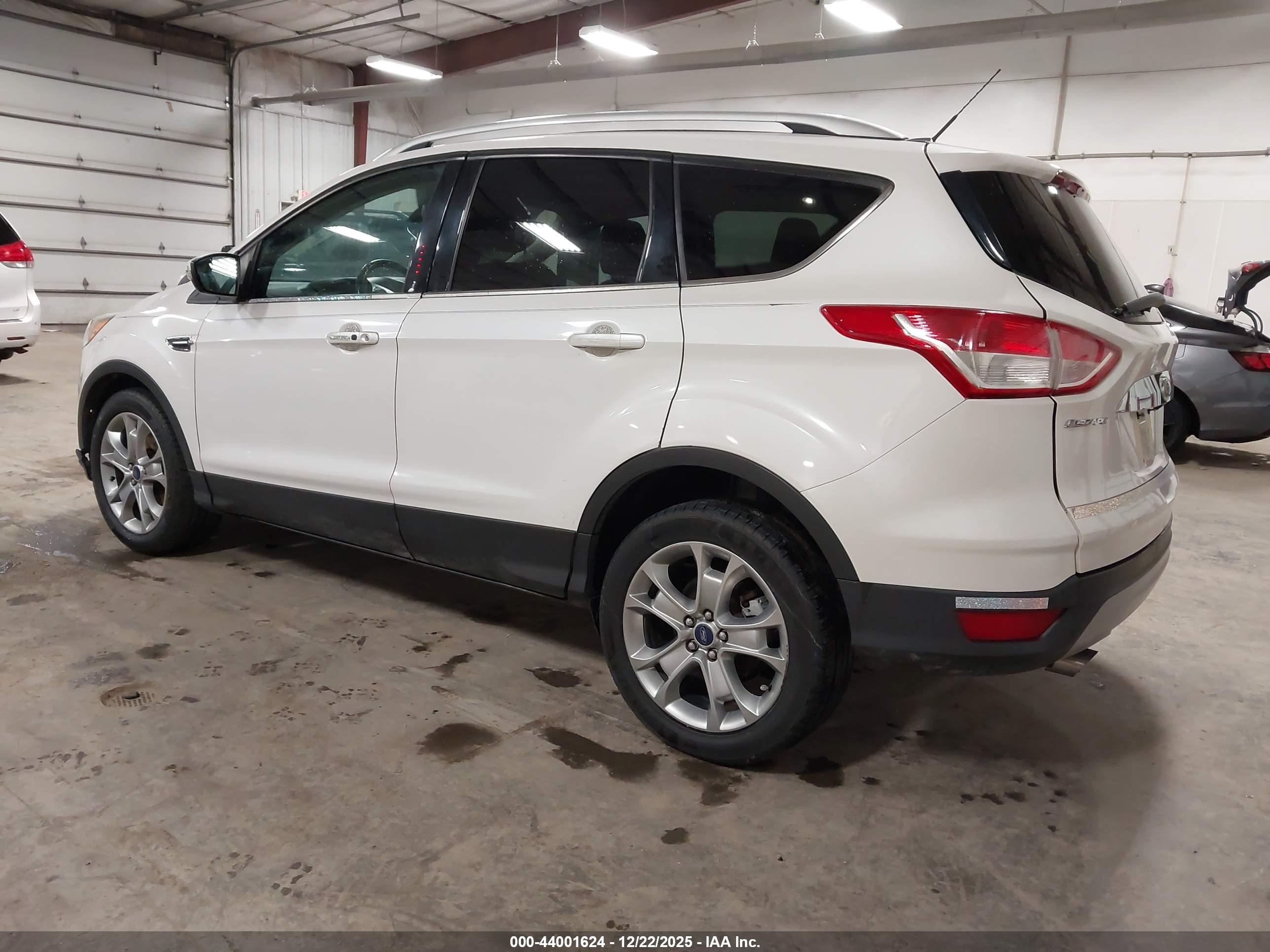 FORD ESCAPE image 3