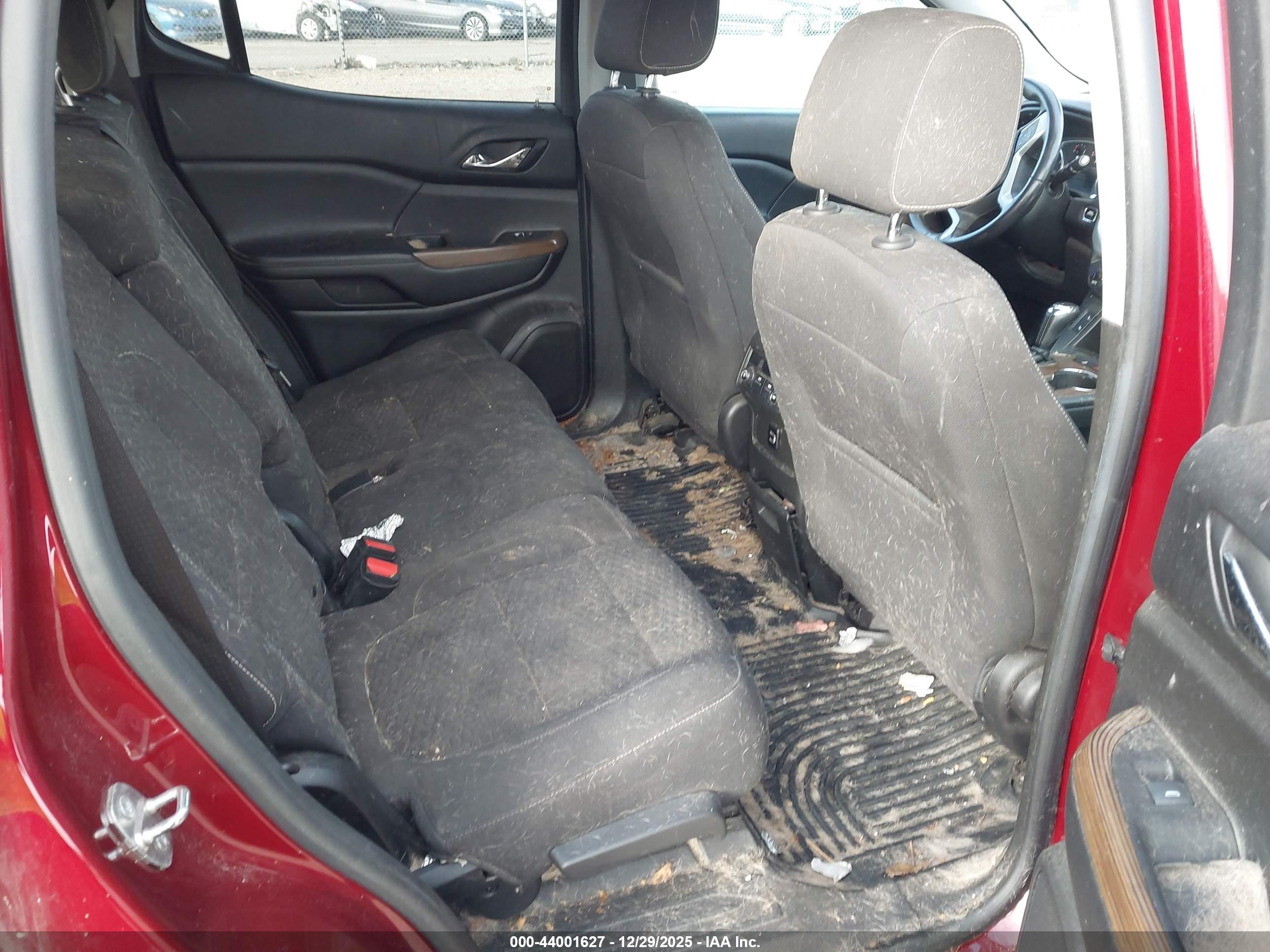 GMC ACADIA image 8