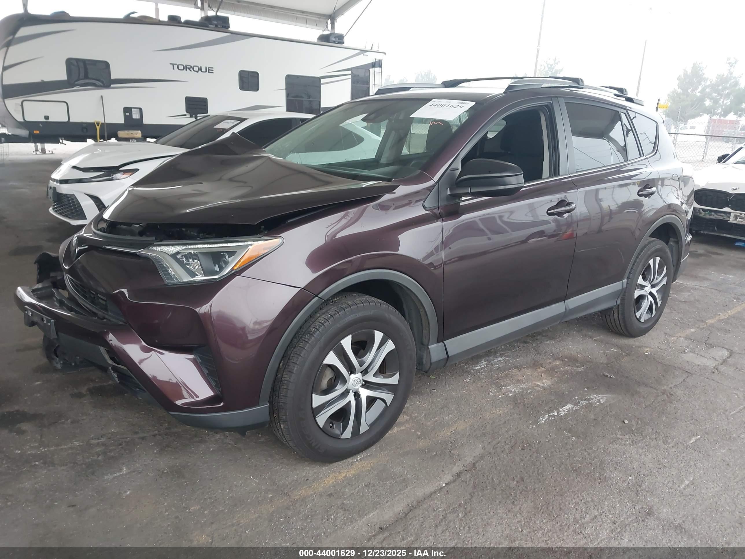 TOYOTA RAV4 image 2
