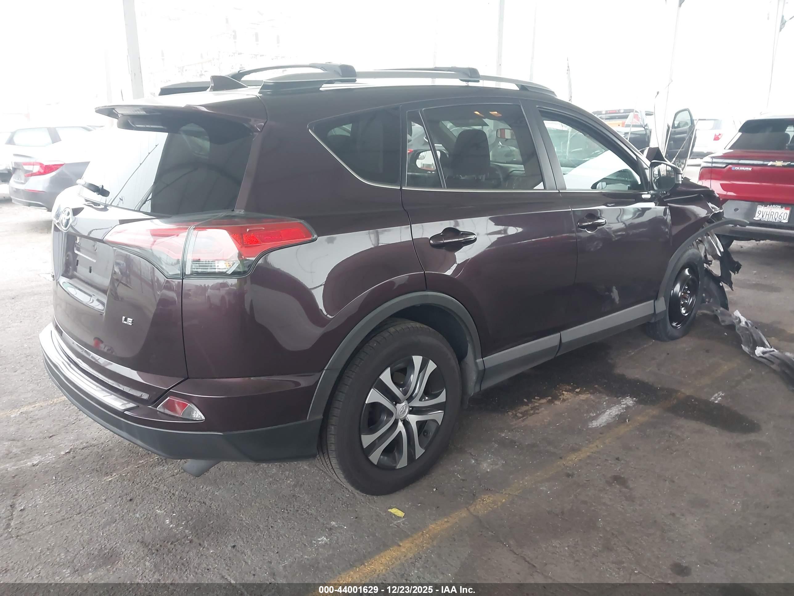 TOYOTA RAV4 image 4