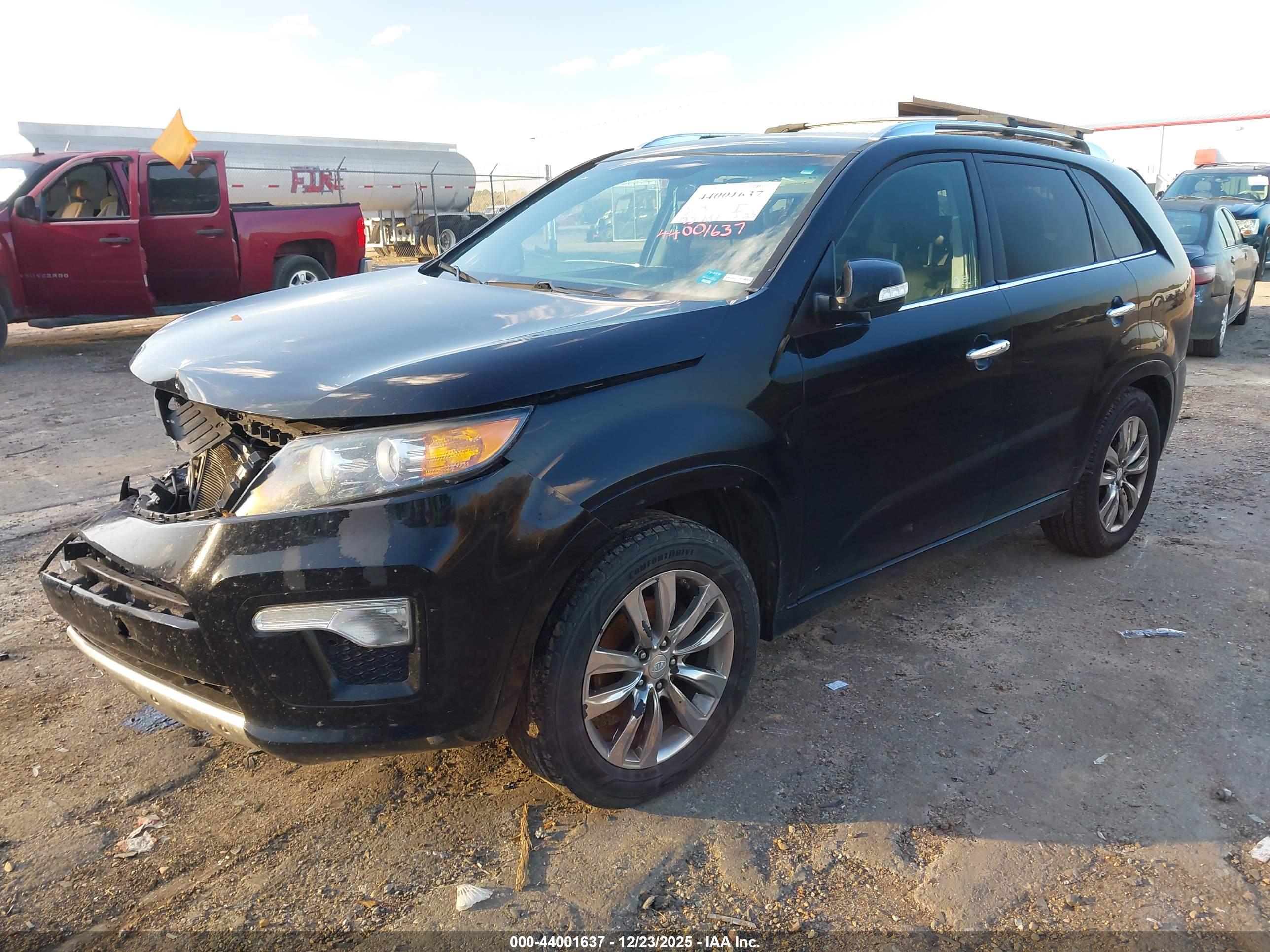 KIA SORENTO image 2