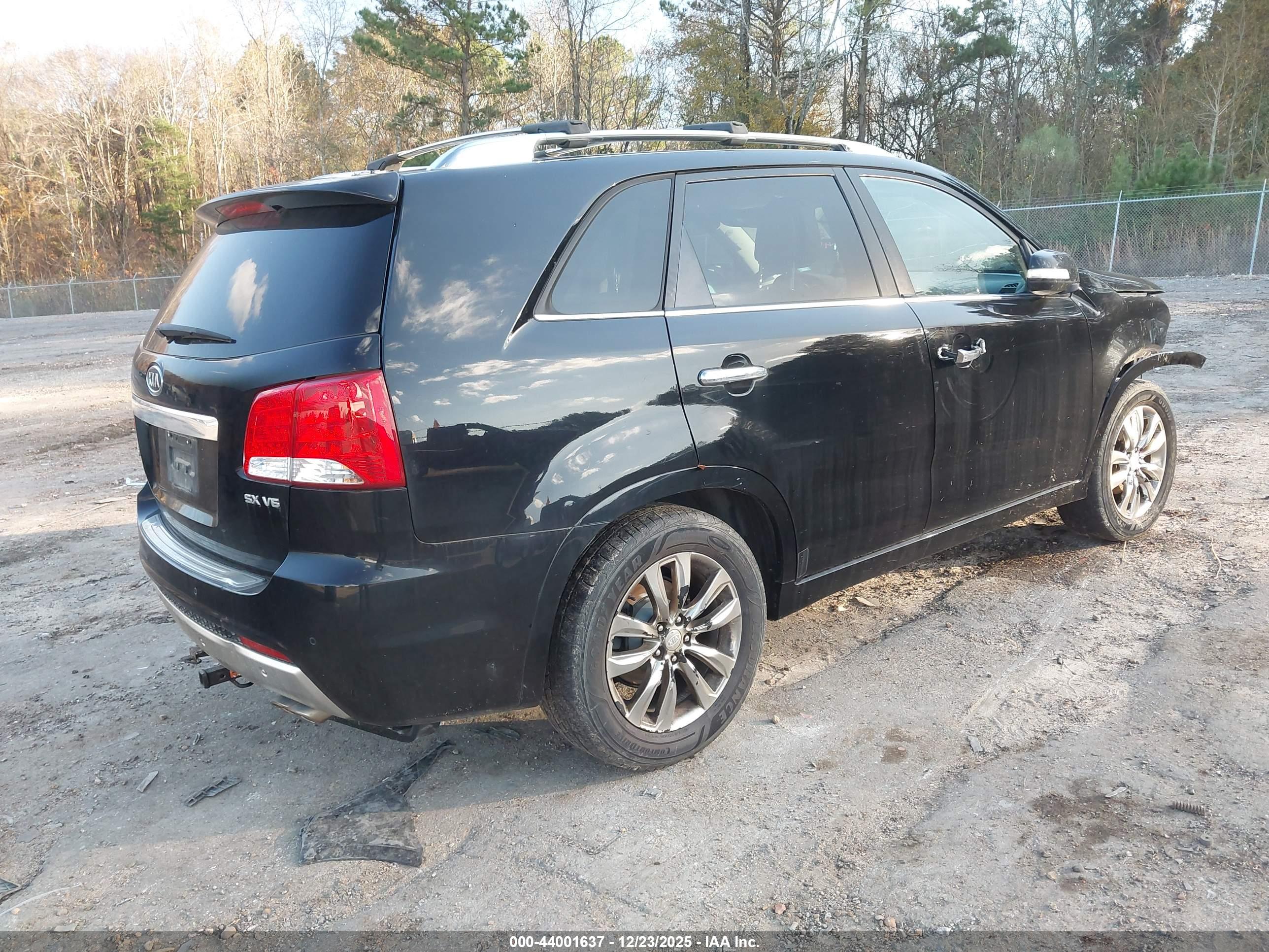 KIA SORENTO image 4