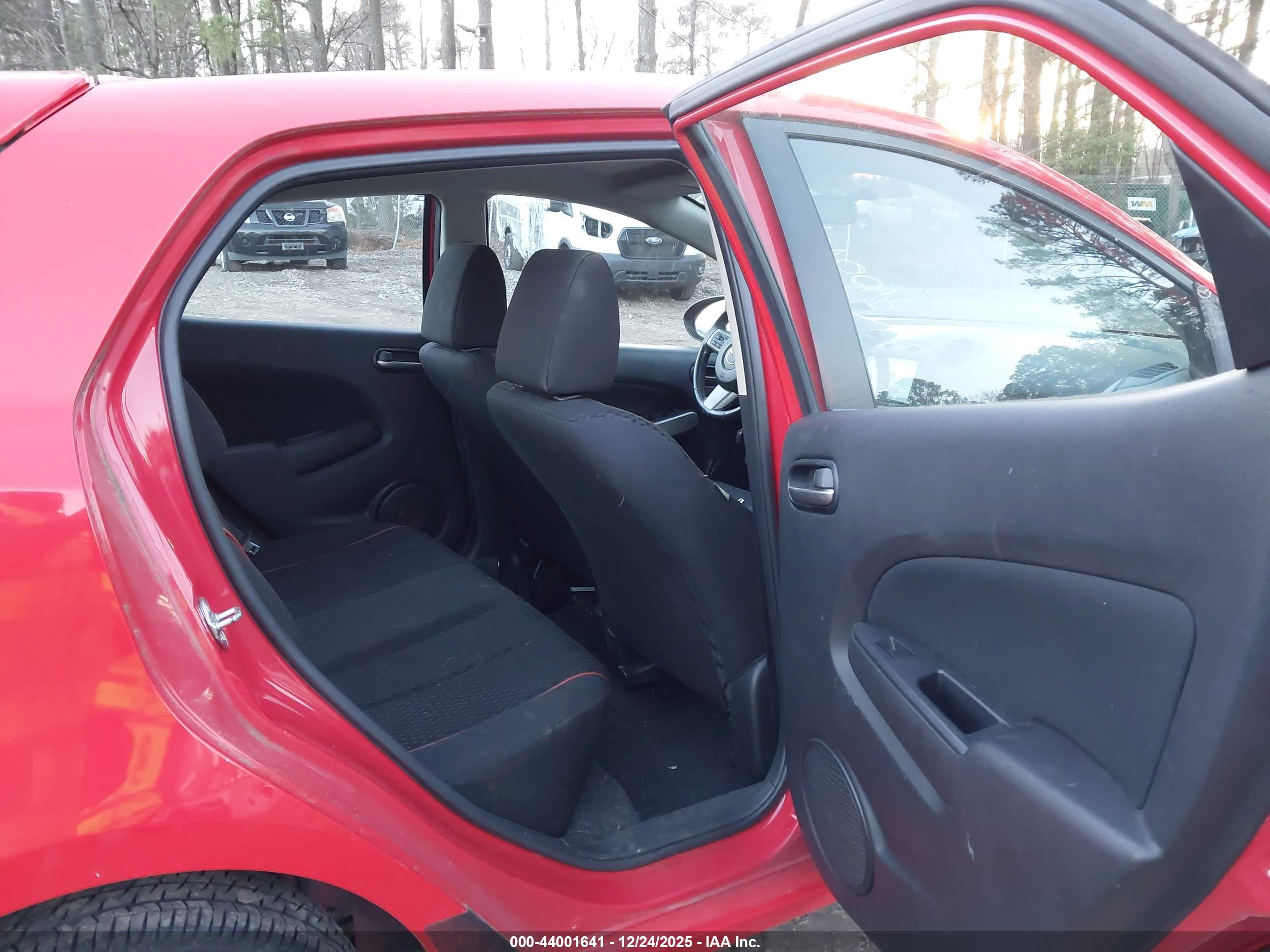 MAZDA MAZDA2 image 8