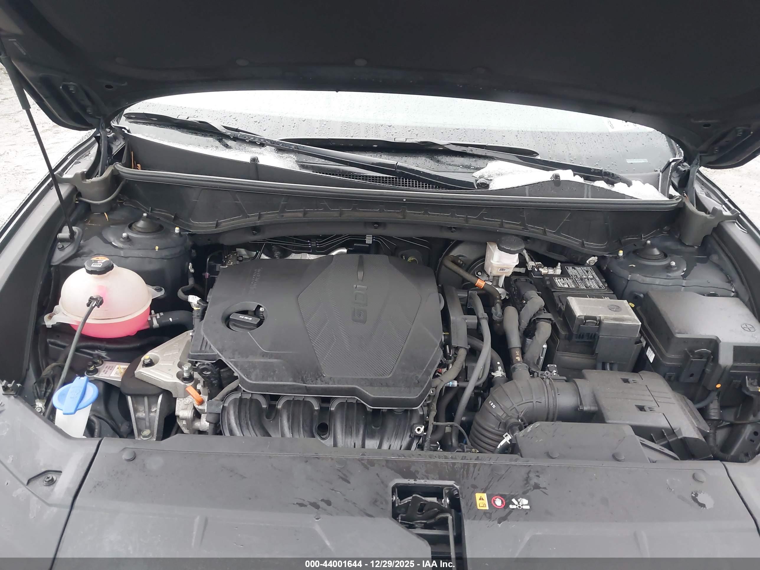 HYUNDAI TUCSON image 10