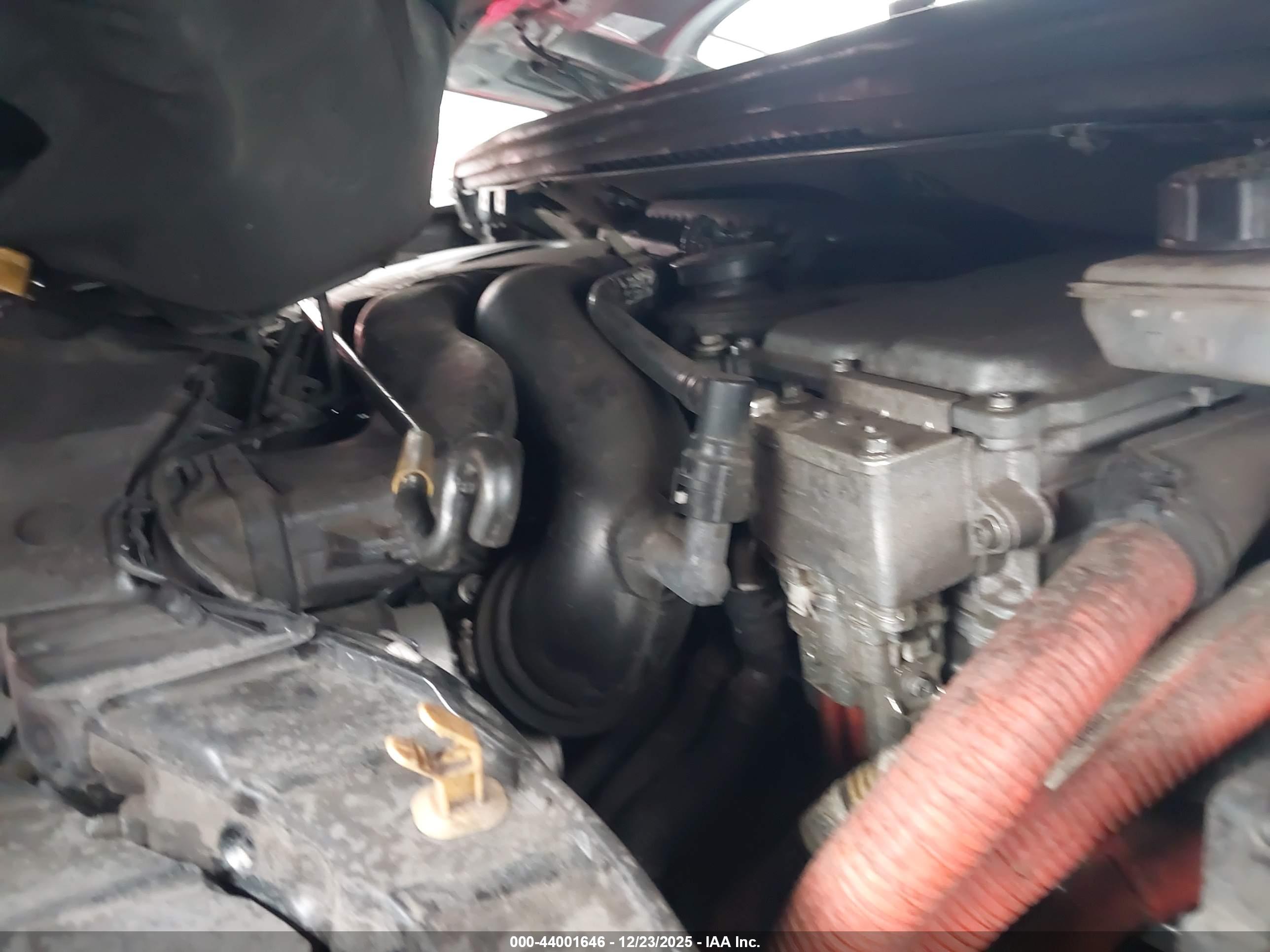 FORD C-MAX image 10