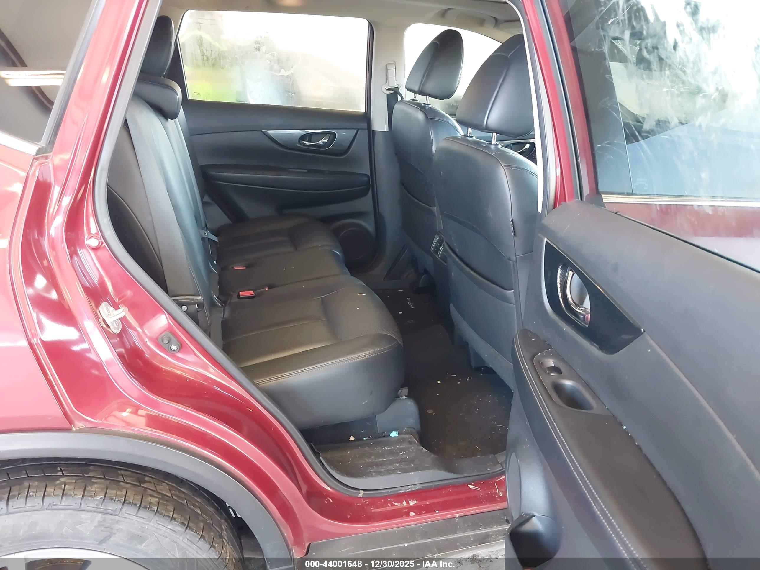 NISSAN ROGUE image 8