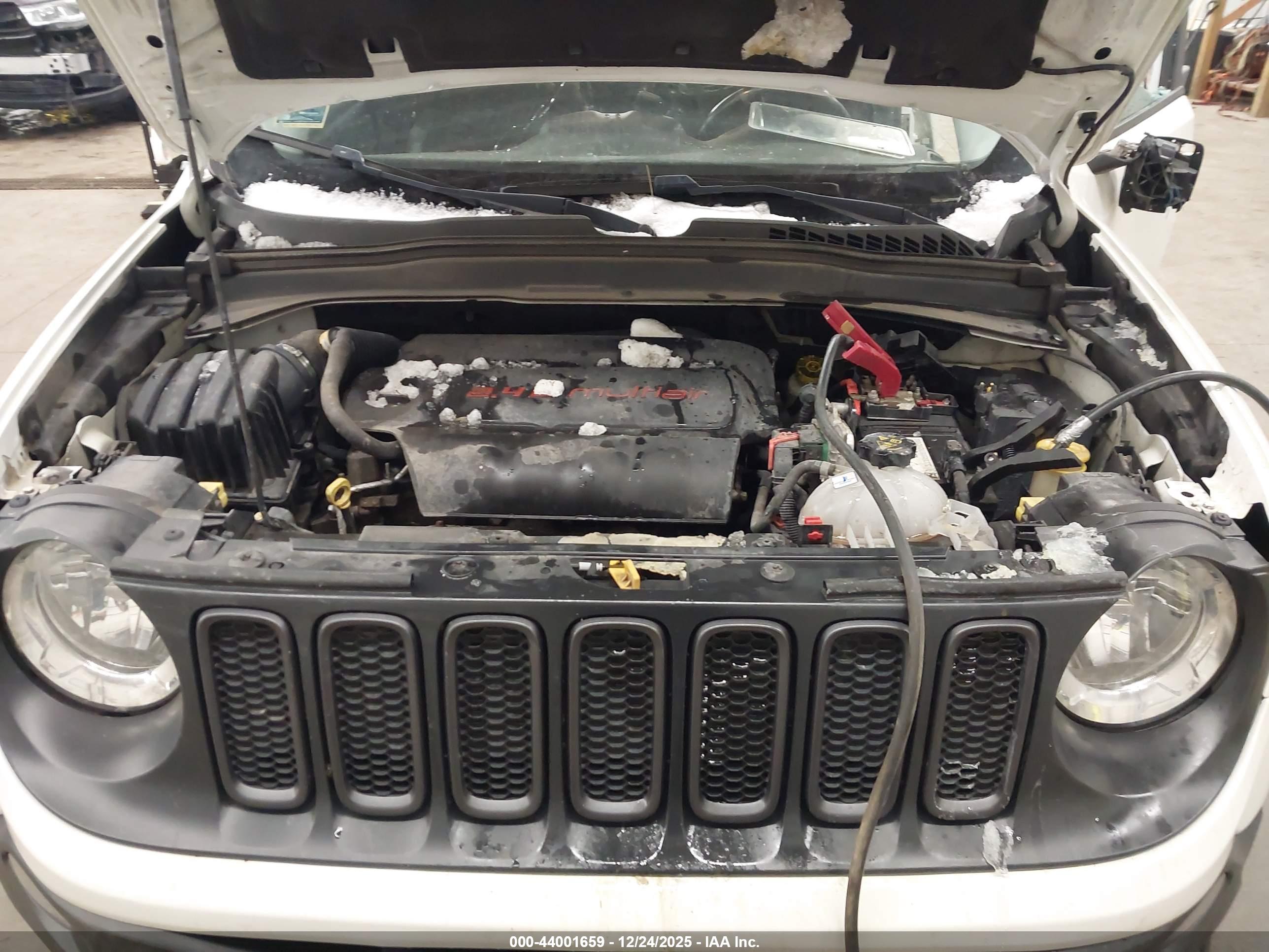 JEEP RENEGADE image 10