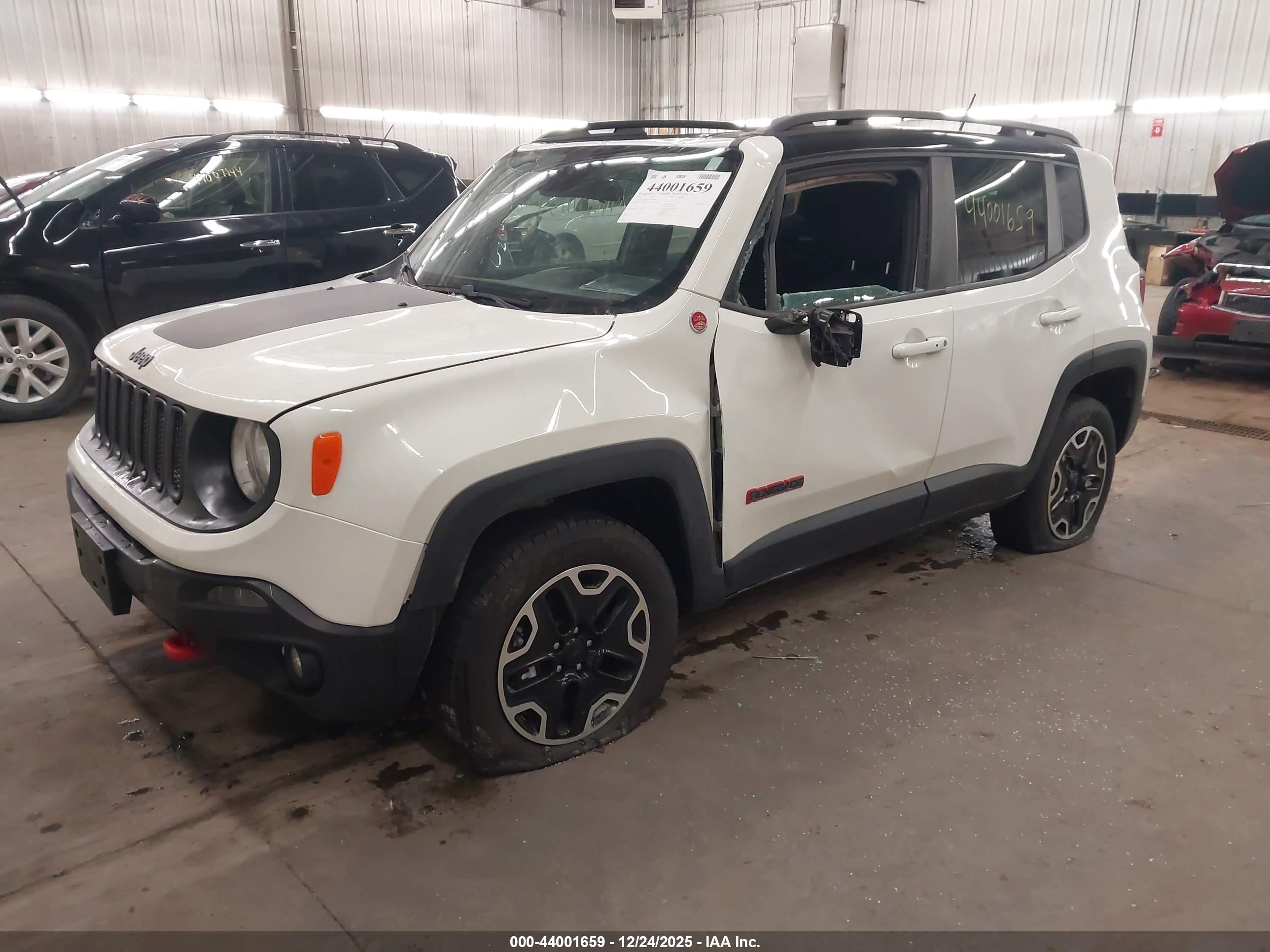 JEEP RENEGADE image 2