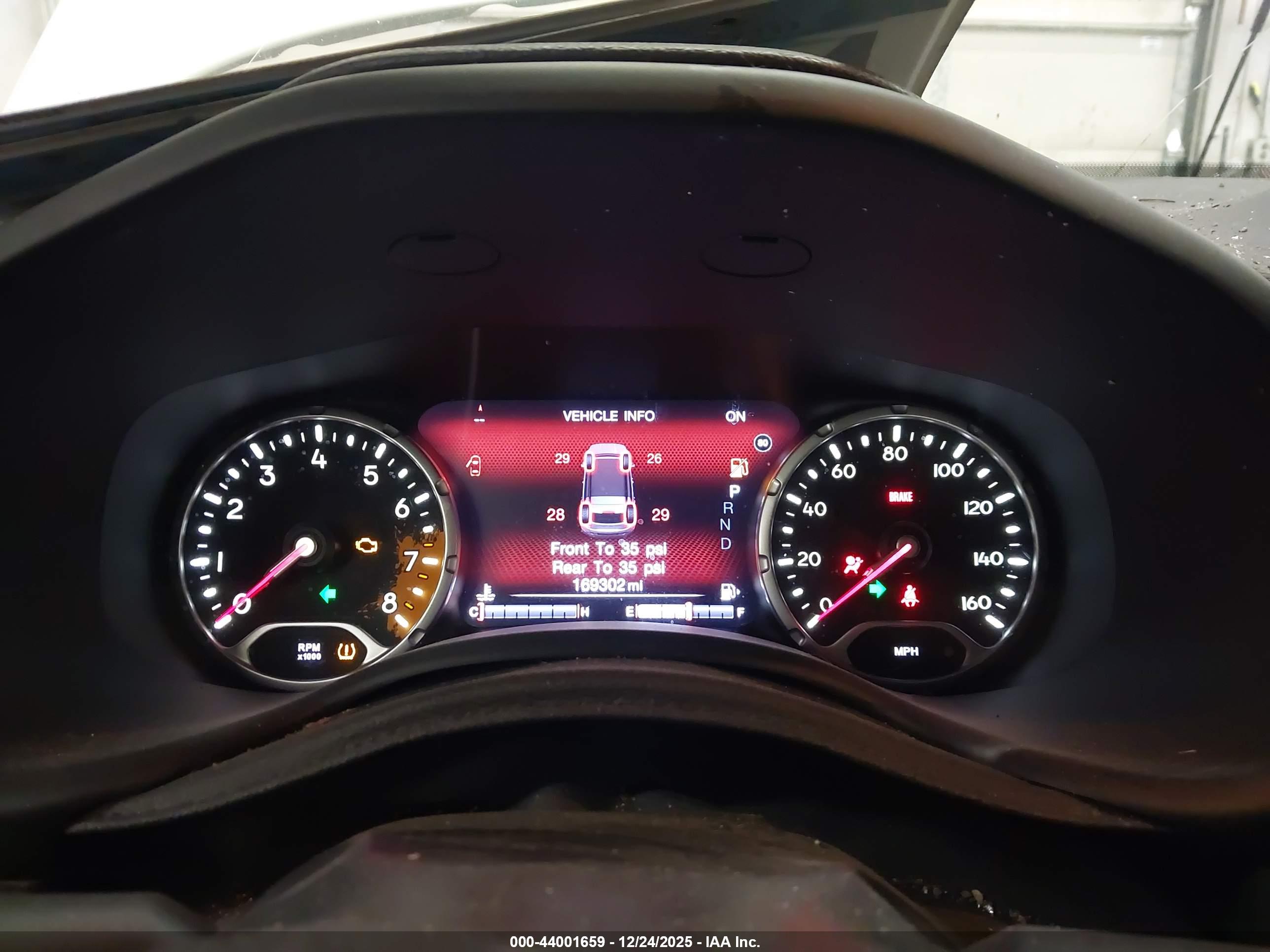 JEEP RENEGADE image 7
