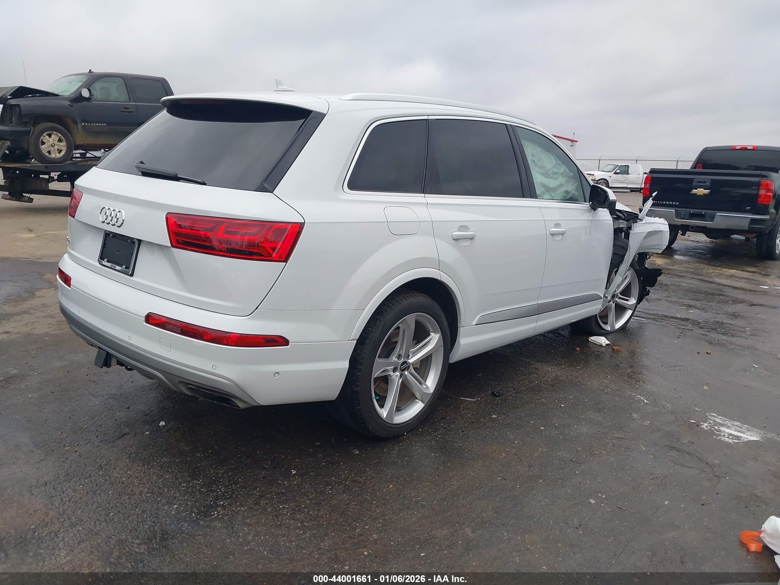AUDI Q7 image 4