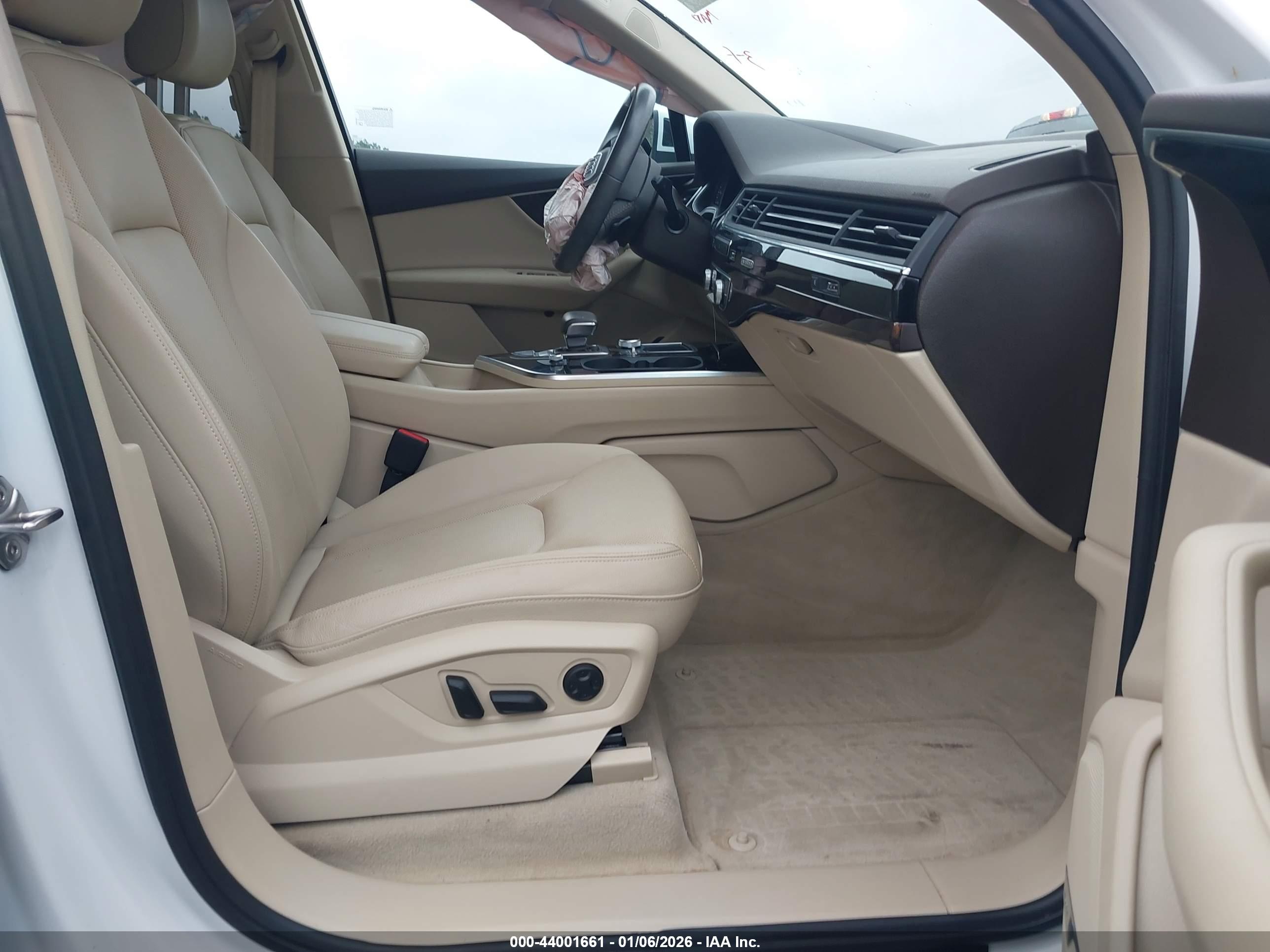 AUDI Q7 image 5