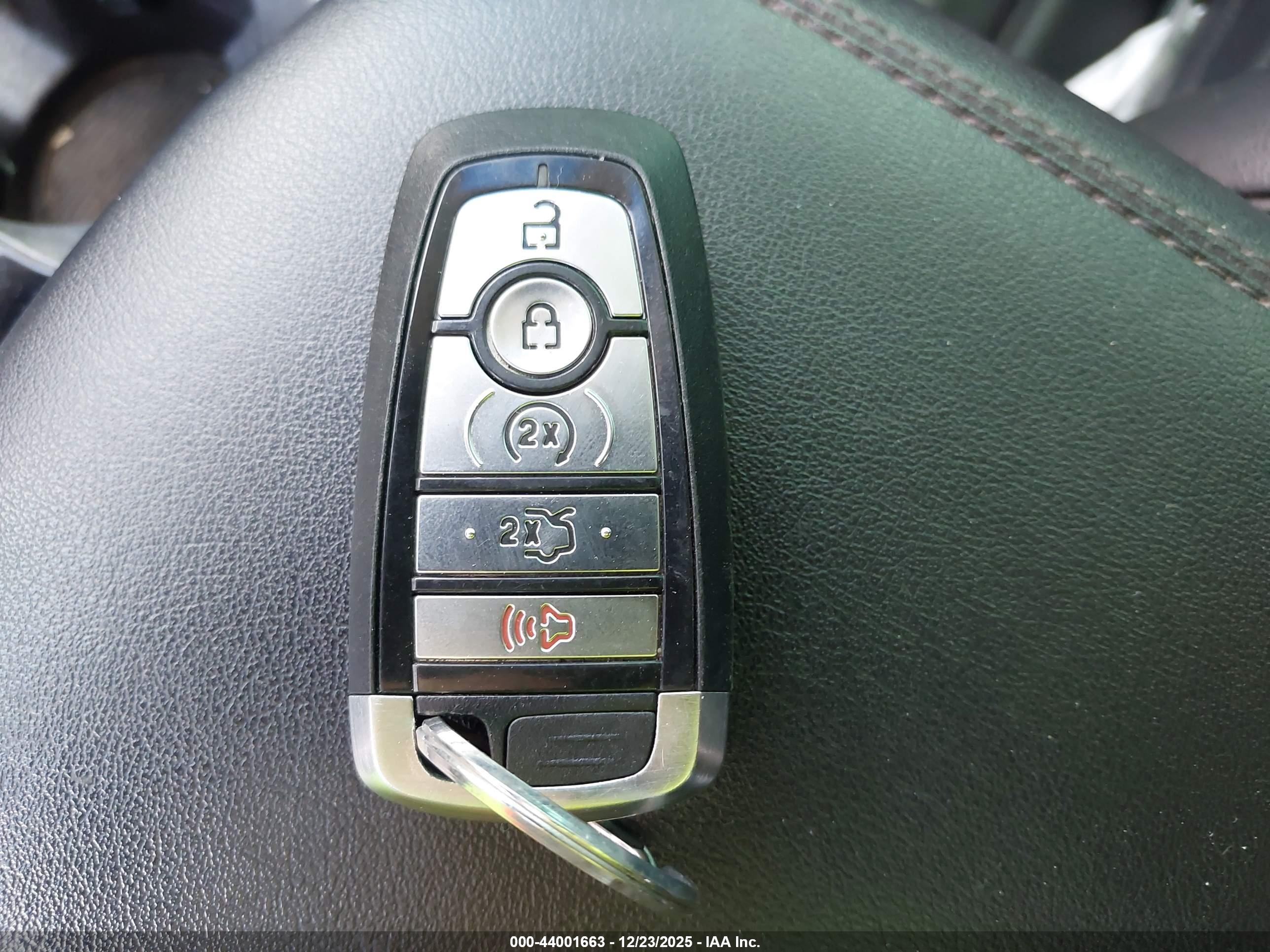 FORD EDGE image 11