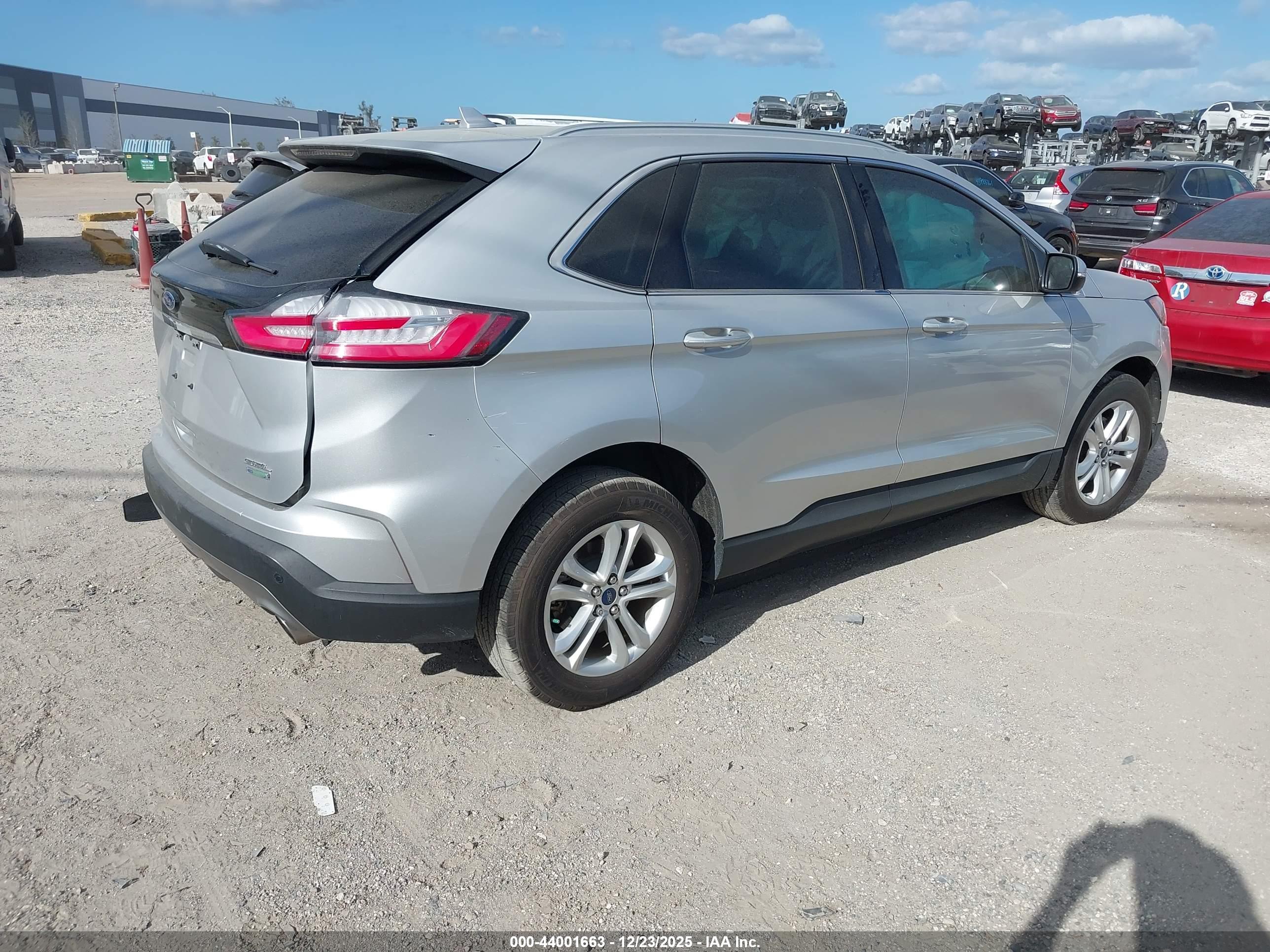 FORD EDGE image 4