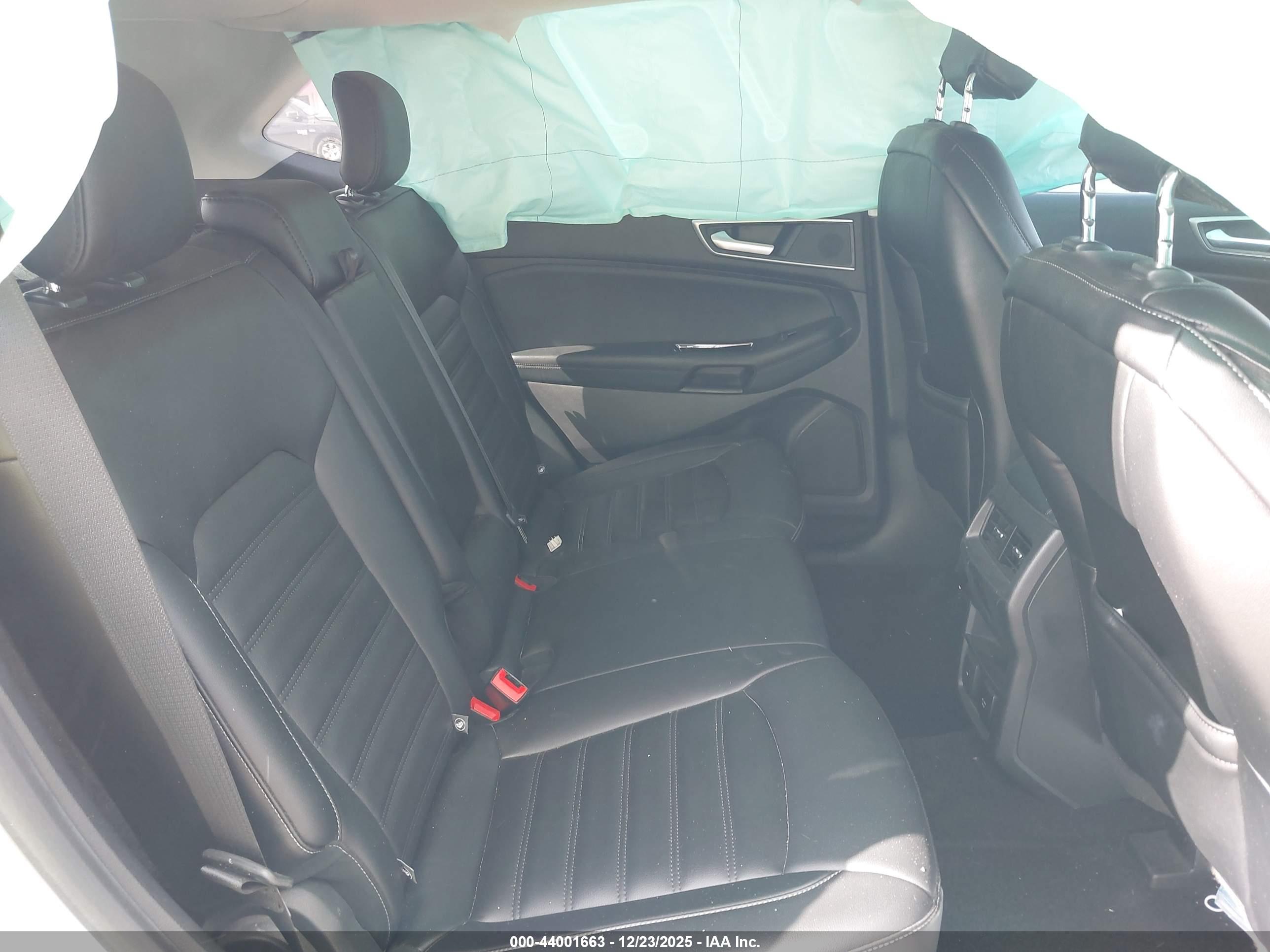 FORD EDGE image 8