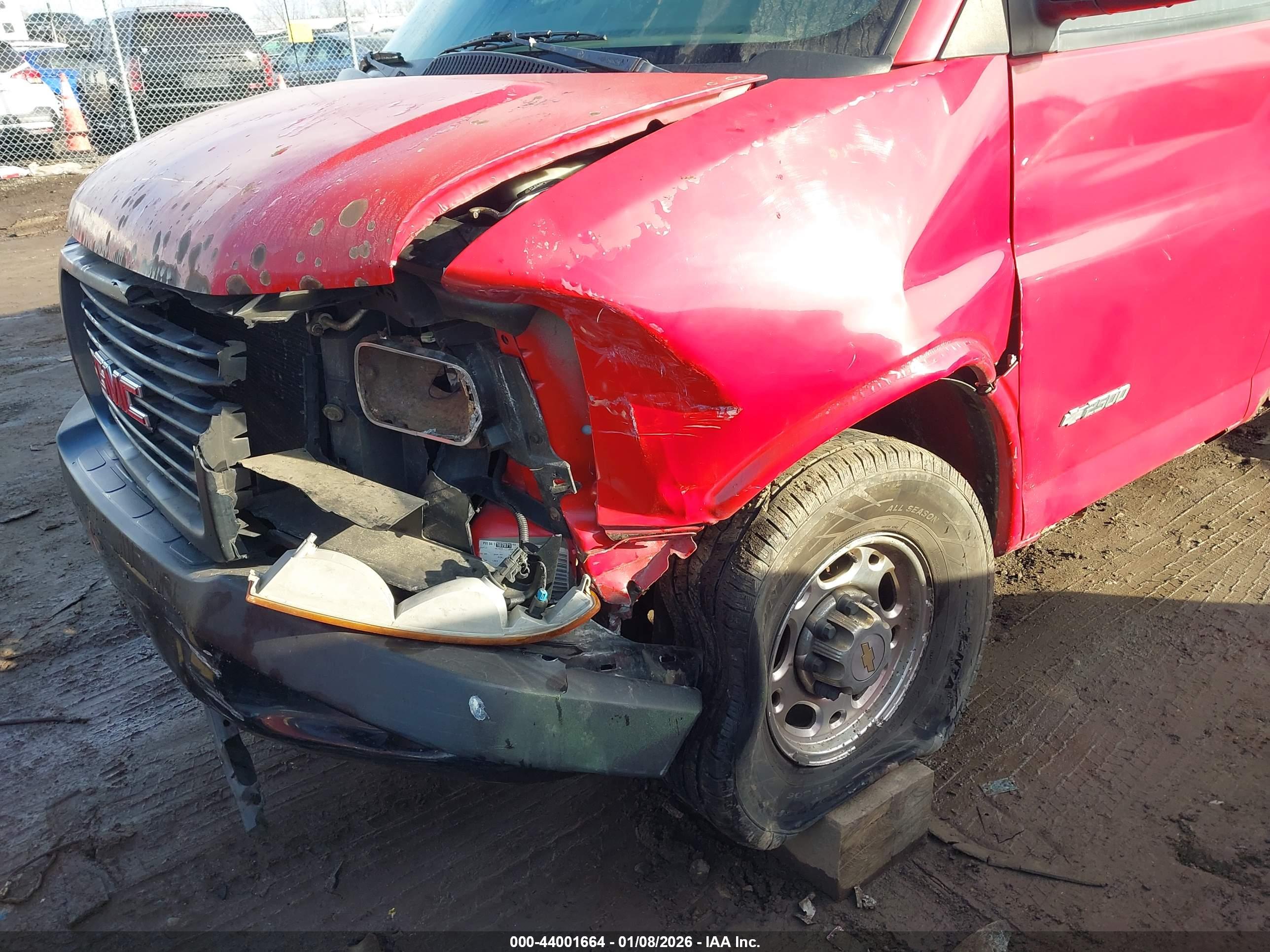 CHEVROLET EXPRESS image 6